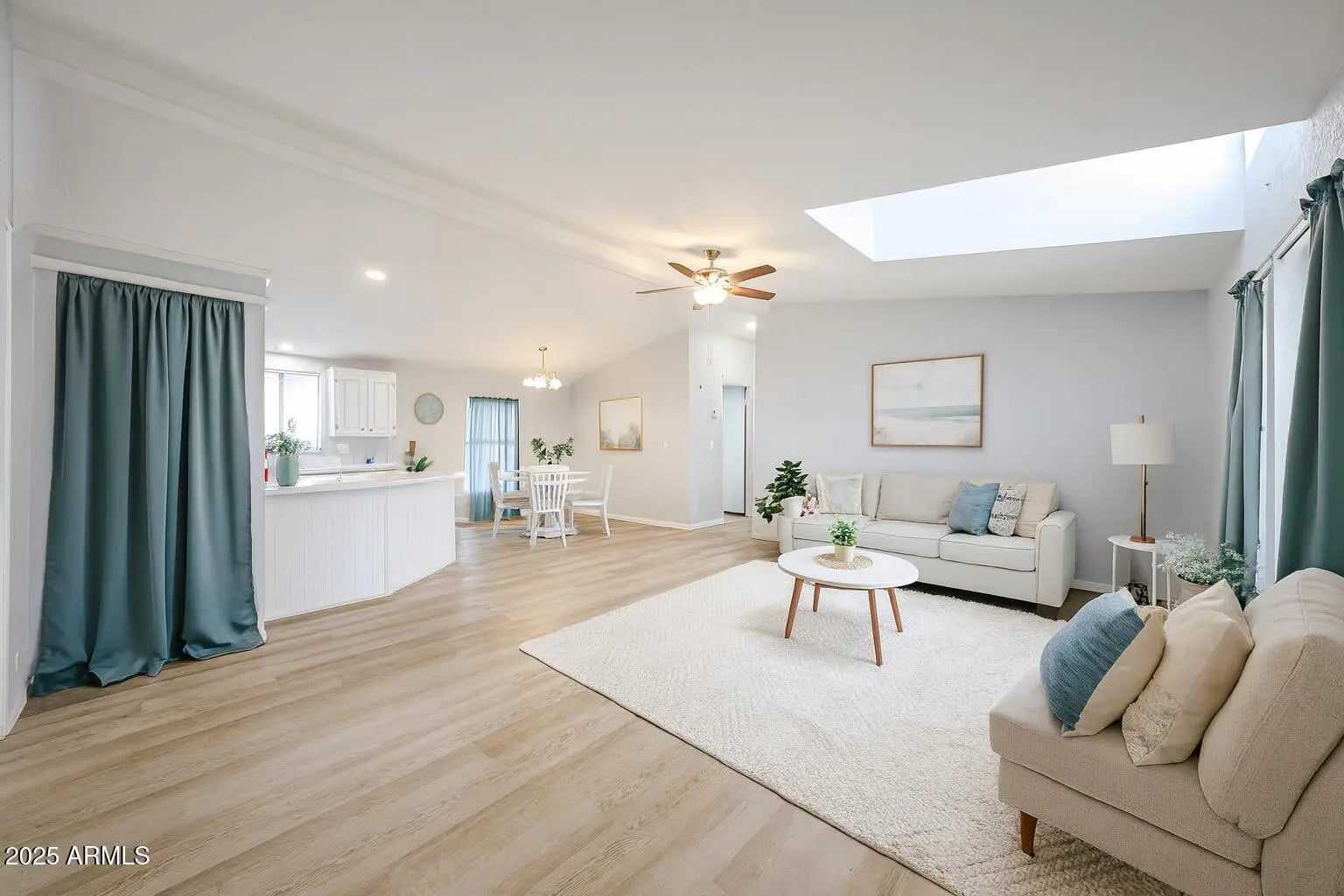 Photo of Listing #6906521