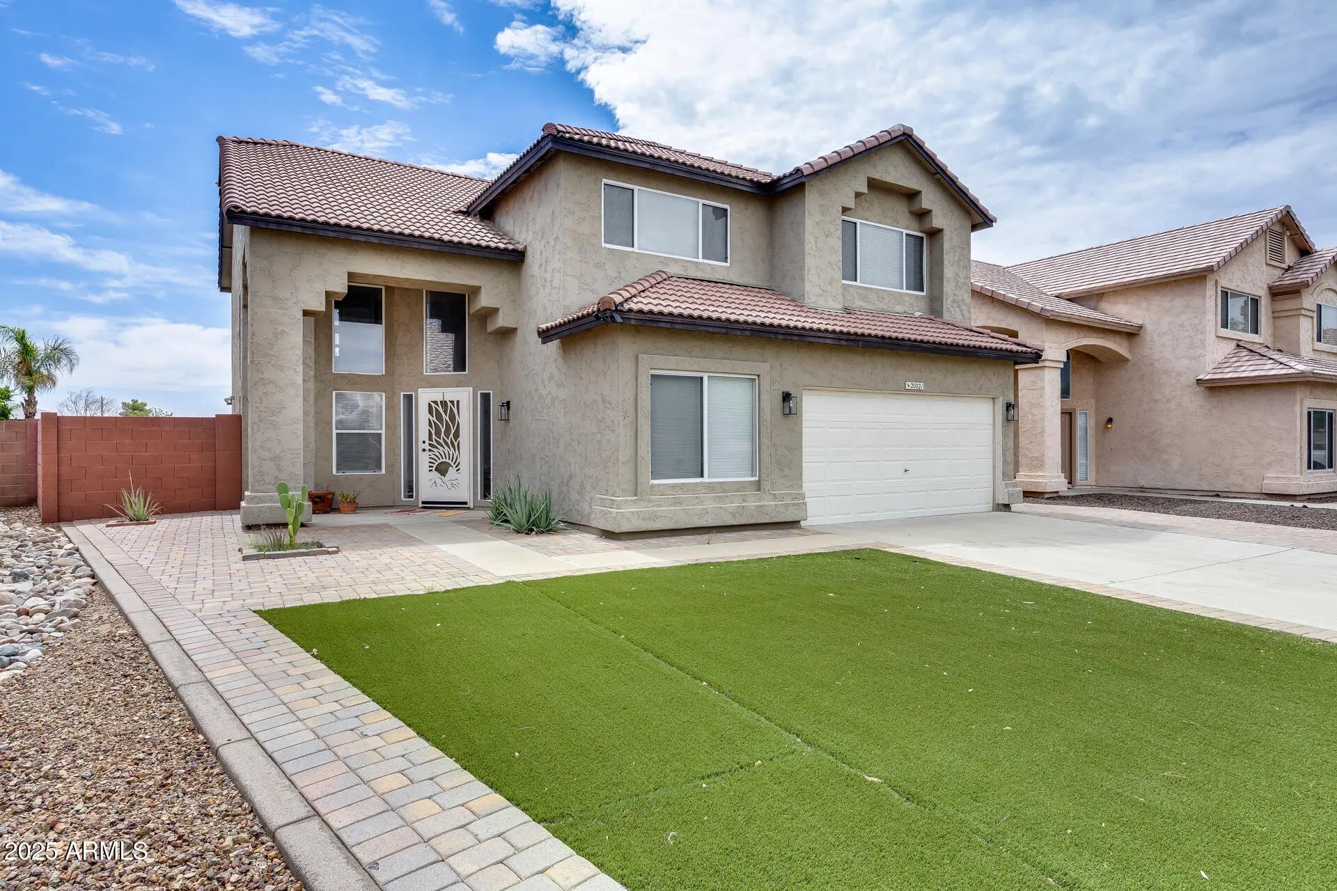 Photo of Listing #6906811