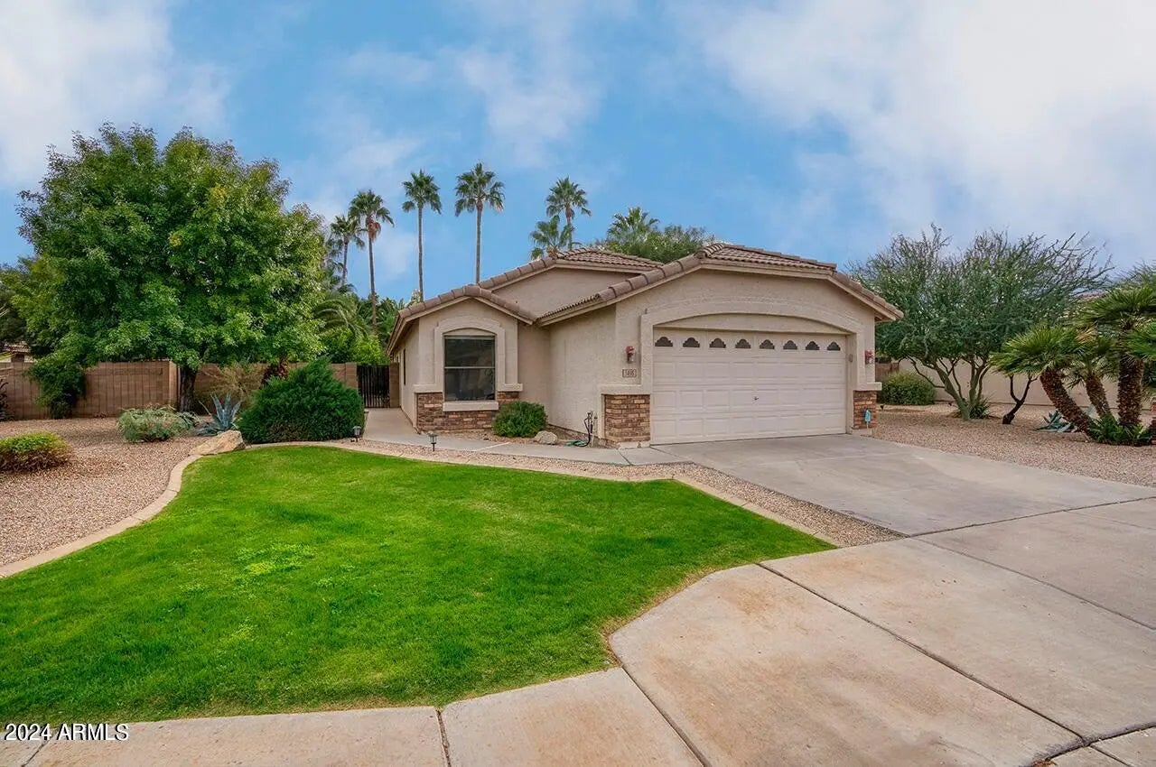 Photo of Listing #6939297