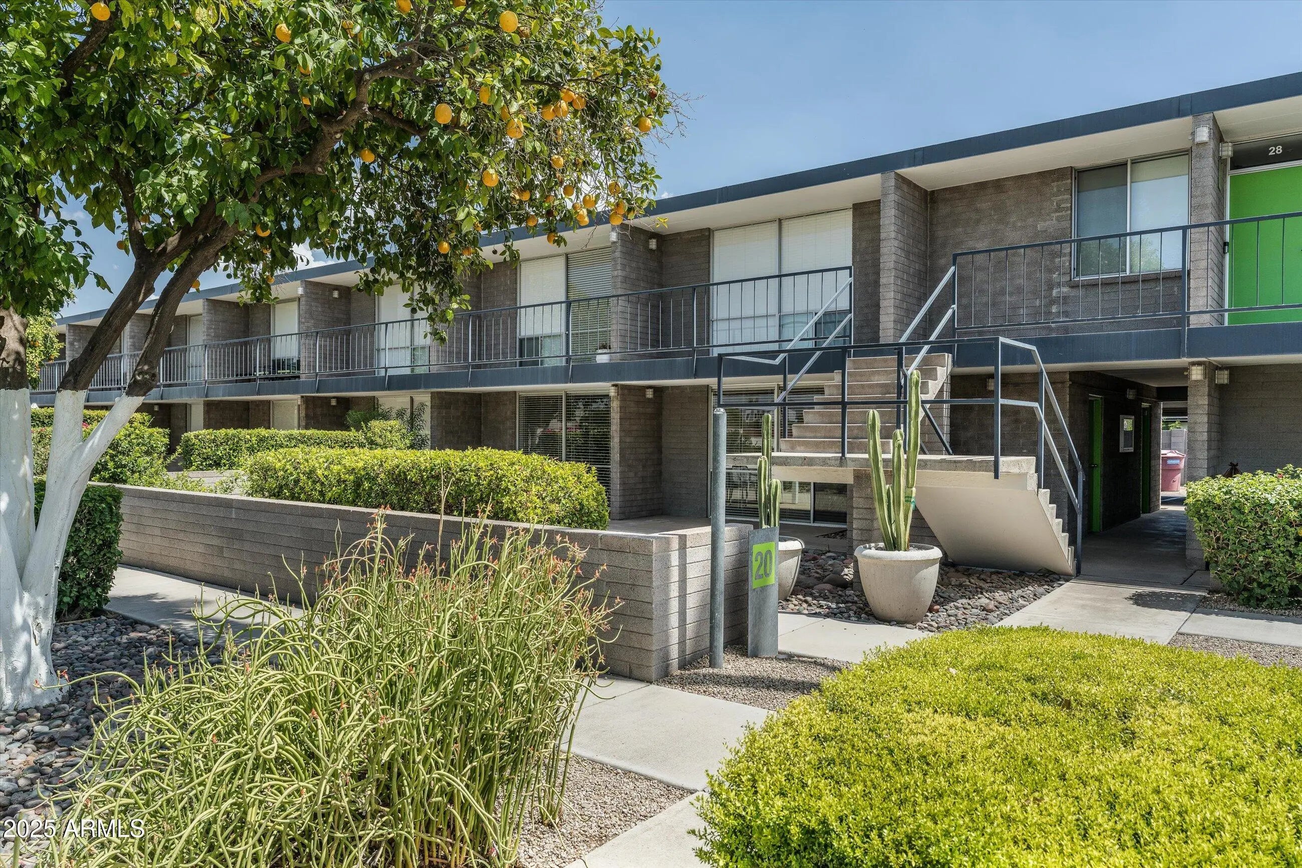 Photo of Listing #6907036