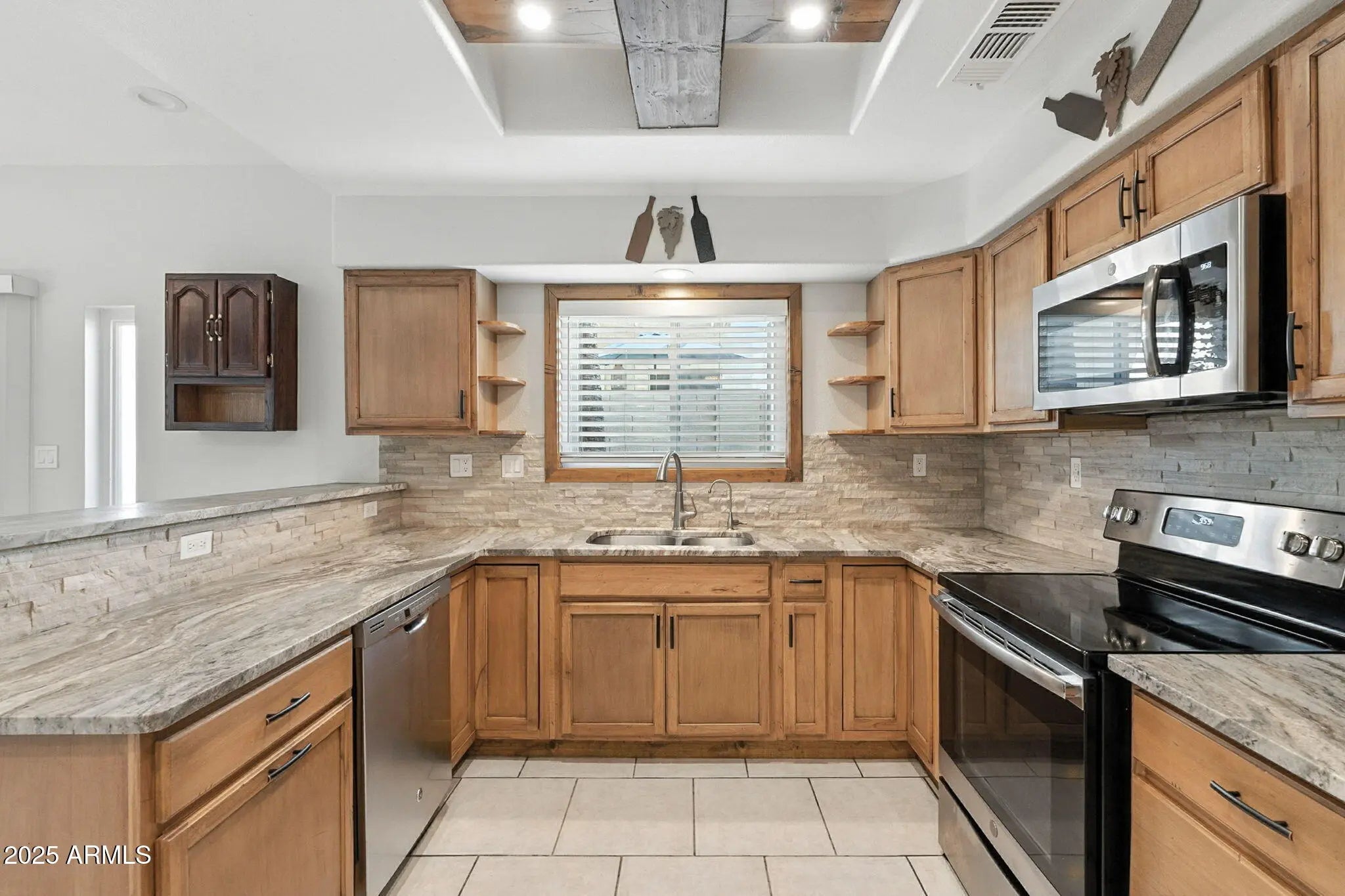 Photo of Listing #6907891