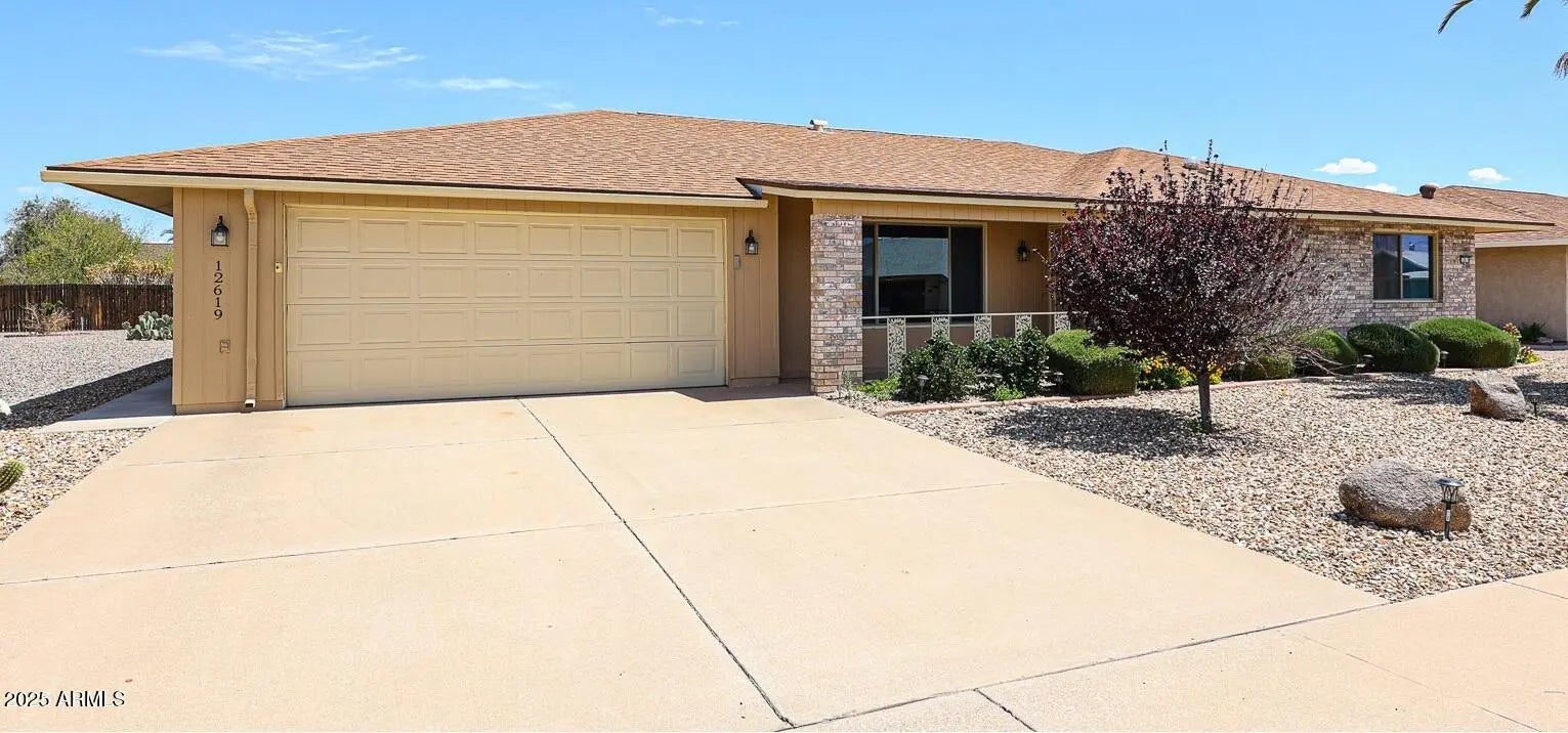 Photo of Listing #6911659