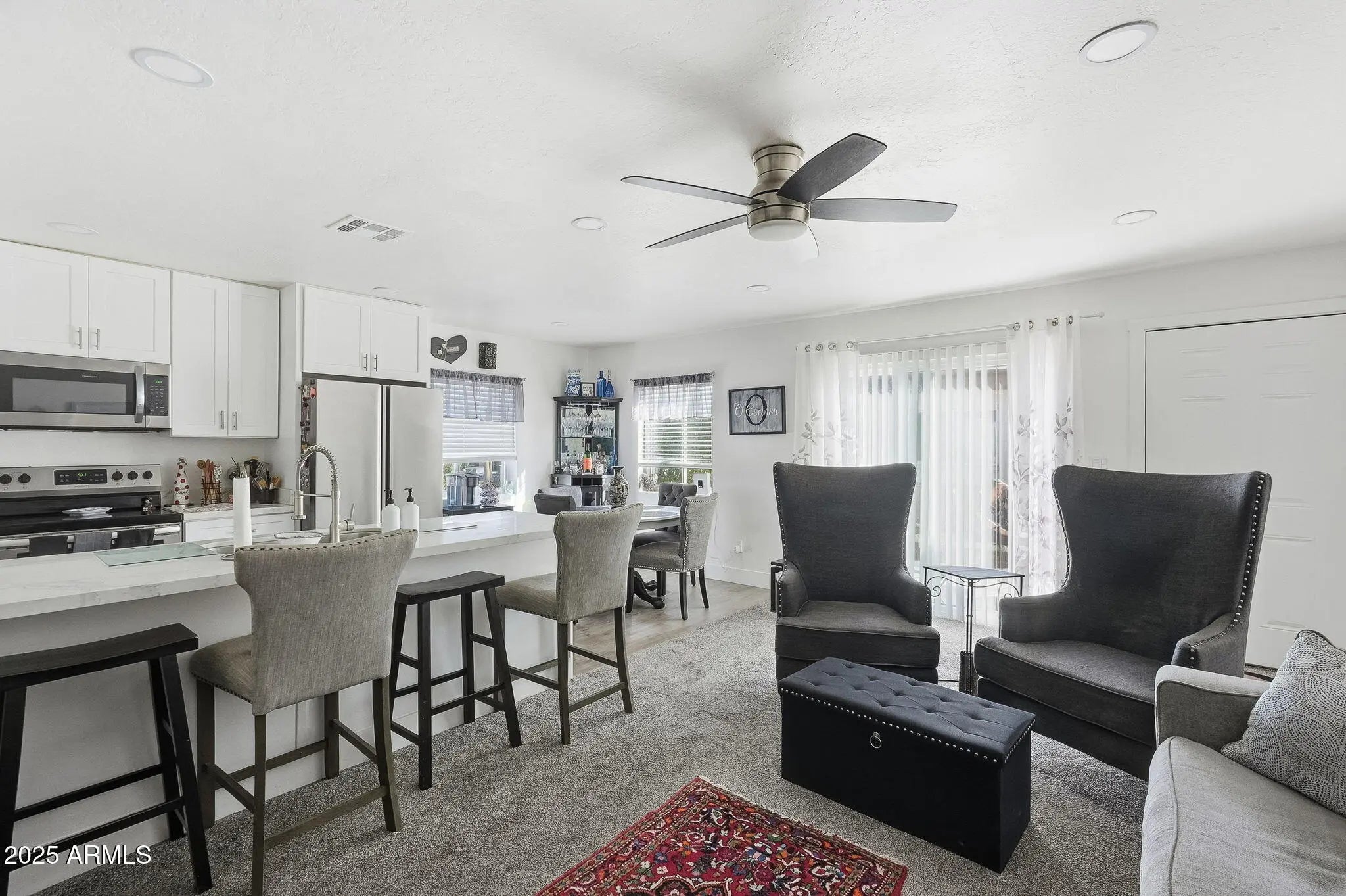 Photo of Listing #6945274