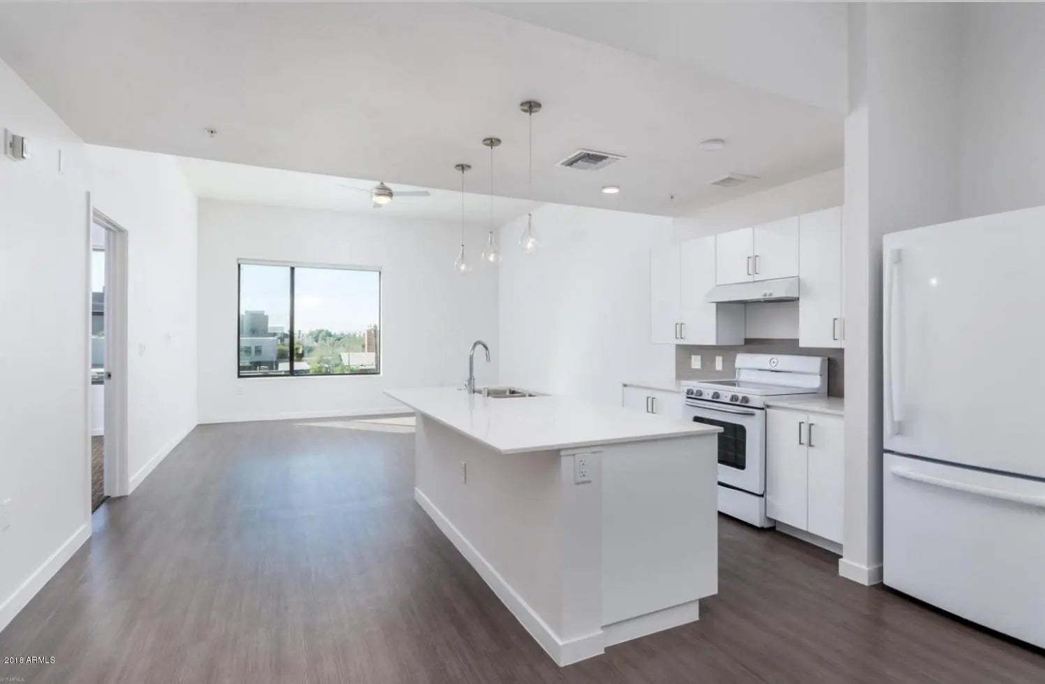 Photo of Listing #6912338