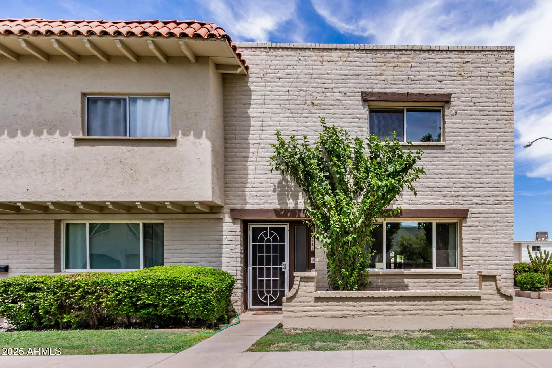 Photo of Listing #6908994