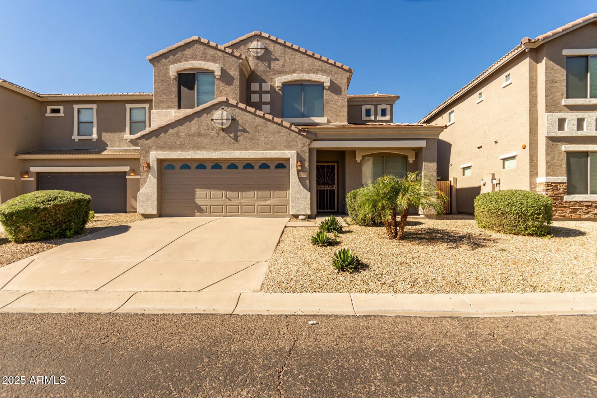 Photo of Listing #6907927