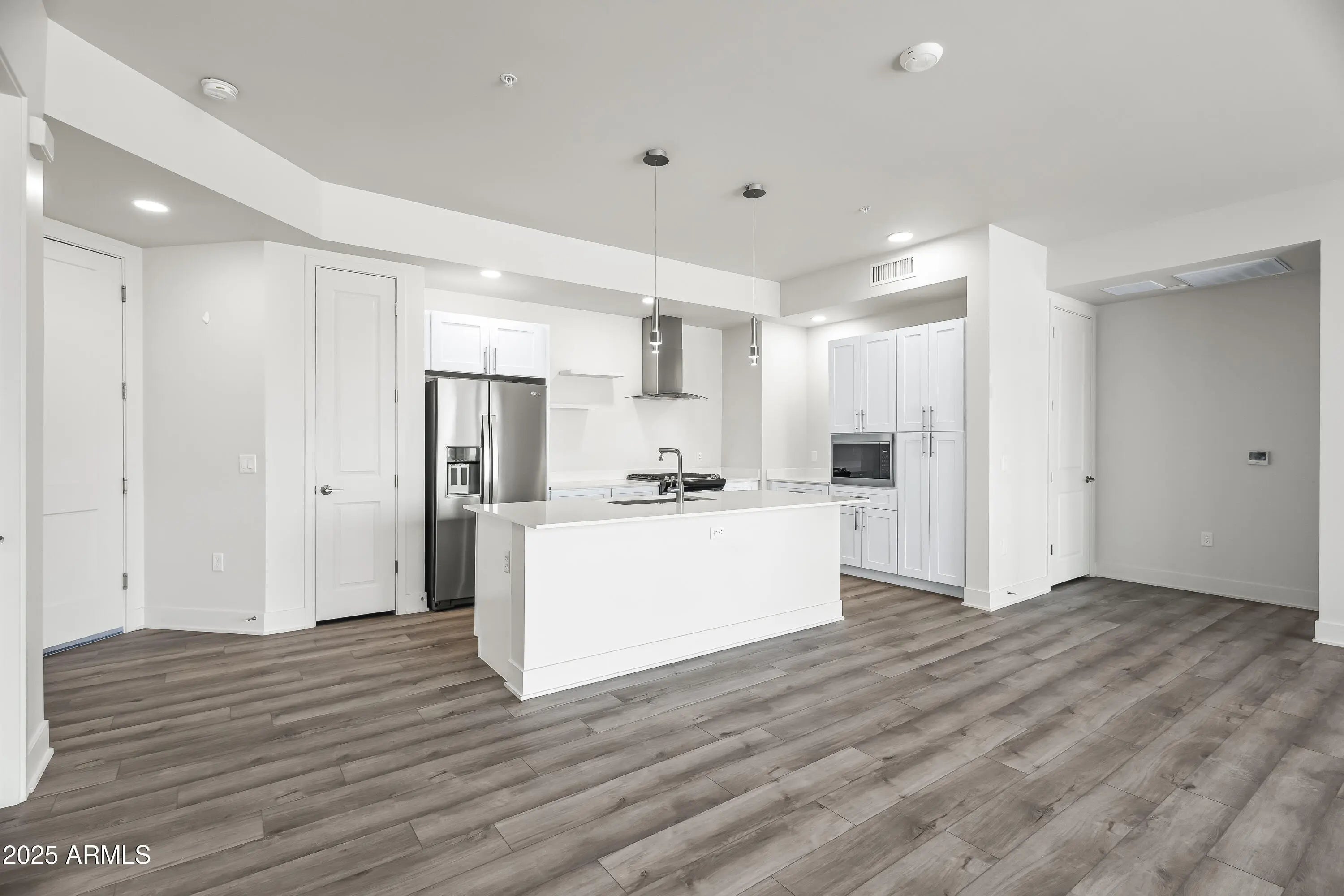 Photo of Listing #6914600