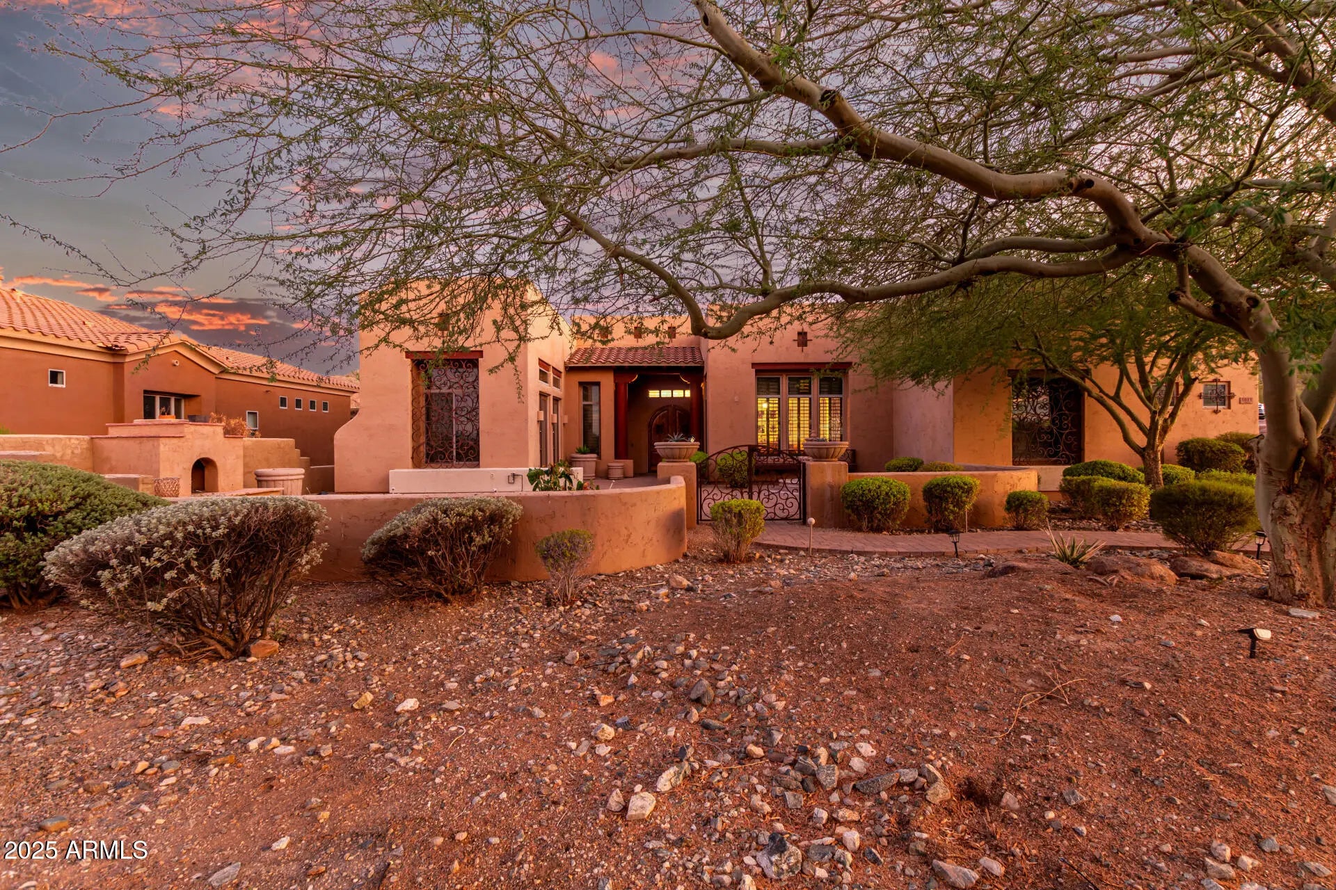 Photo of Listing #6910171