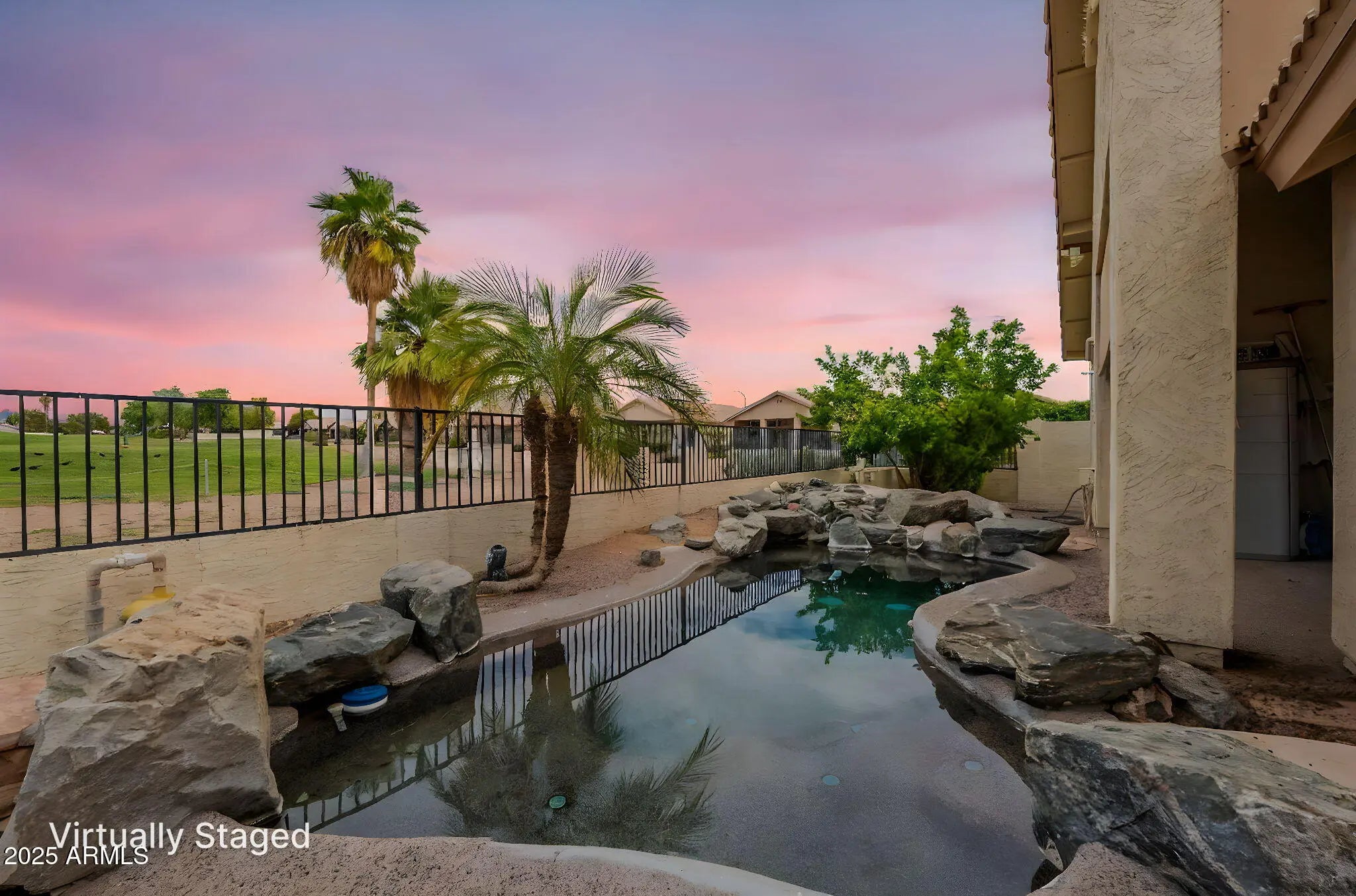 Photo of Listing #6908296