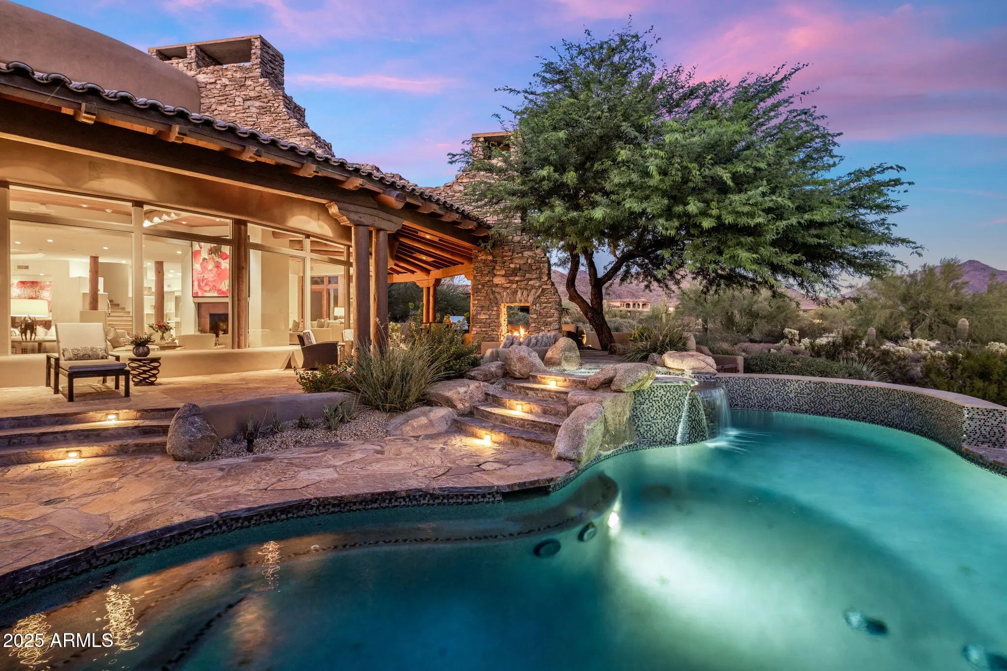 Photo of Listing #6913012