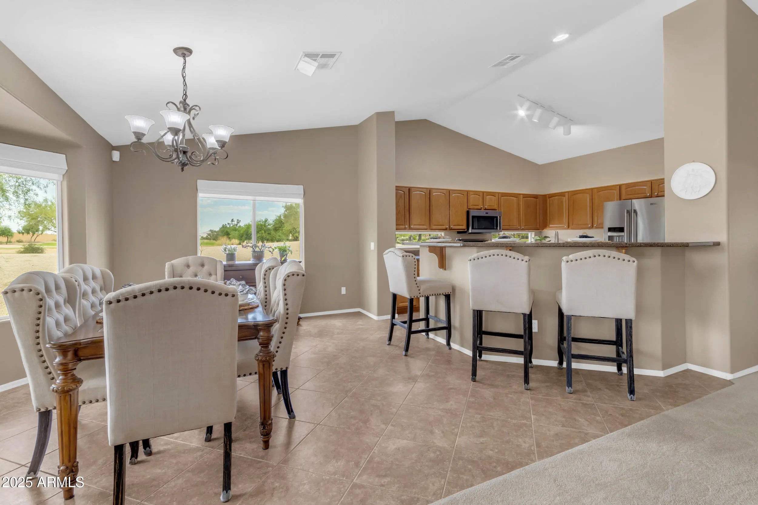 Photo of Listing #6914550