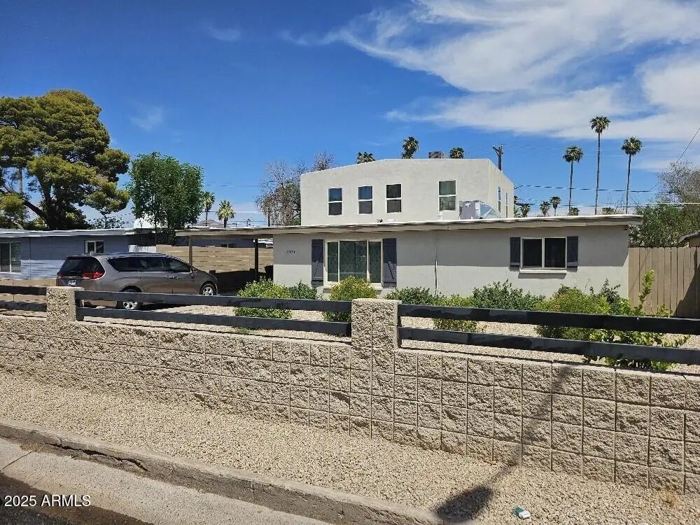 Photo of Listing #6908103