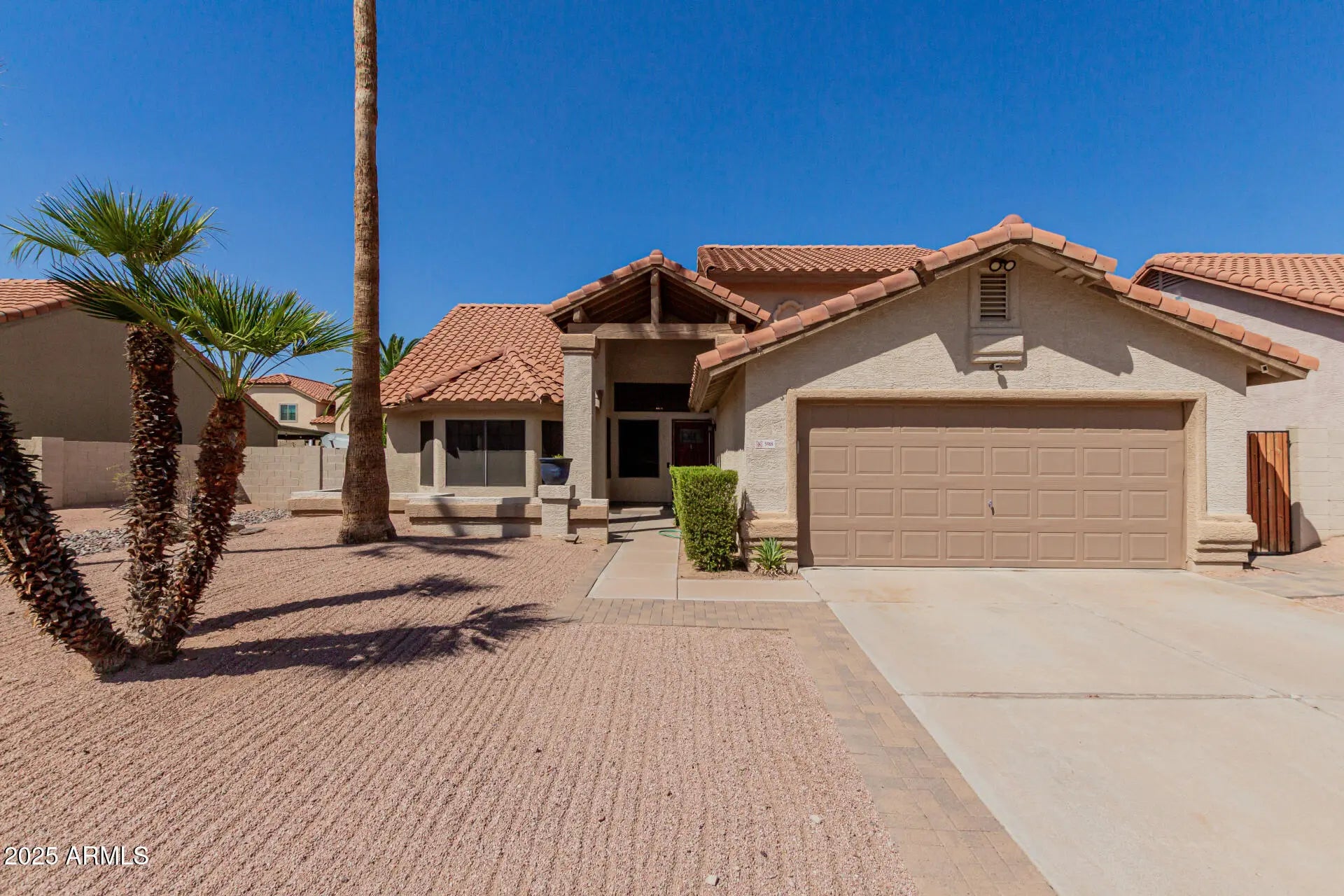 Photo of Listing #6918165