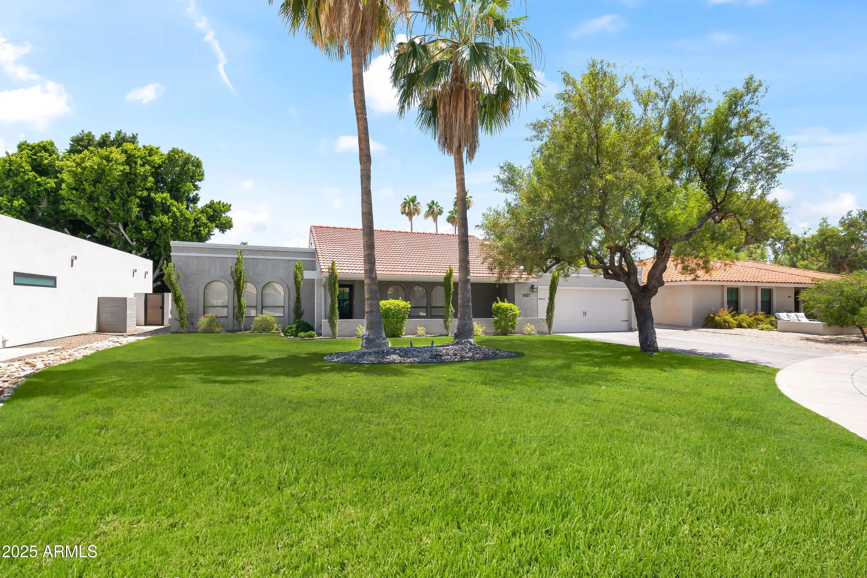 Photo of Listing #6914592