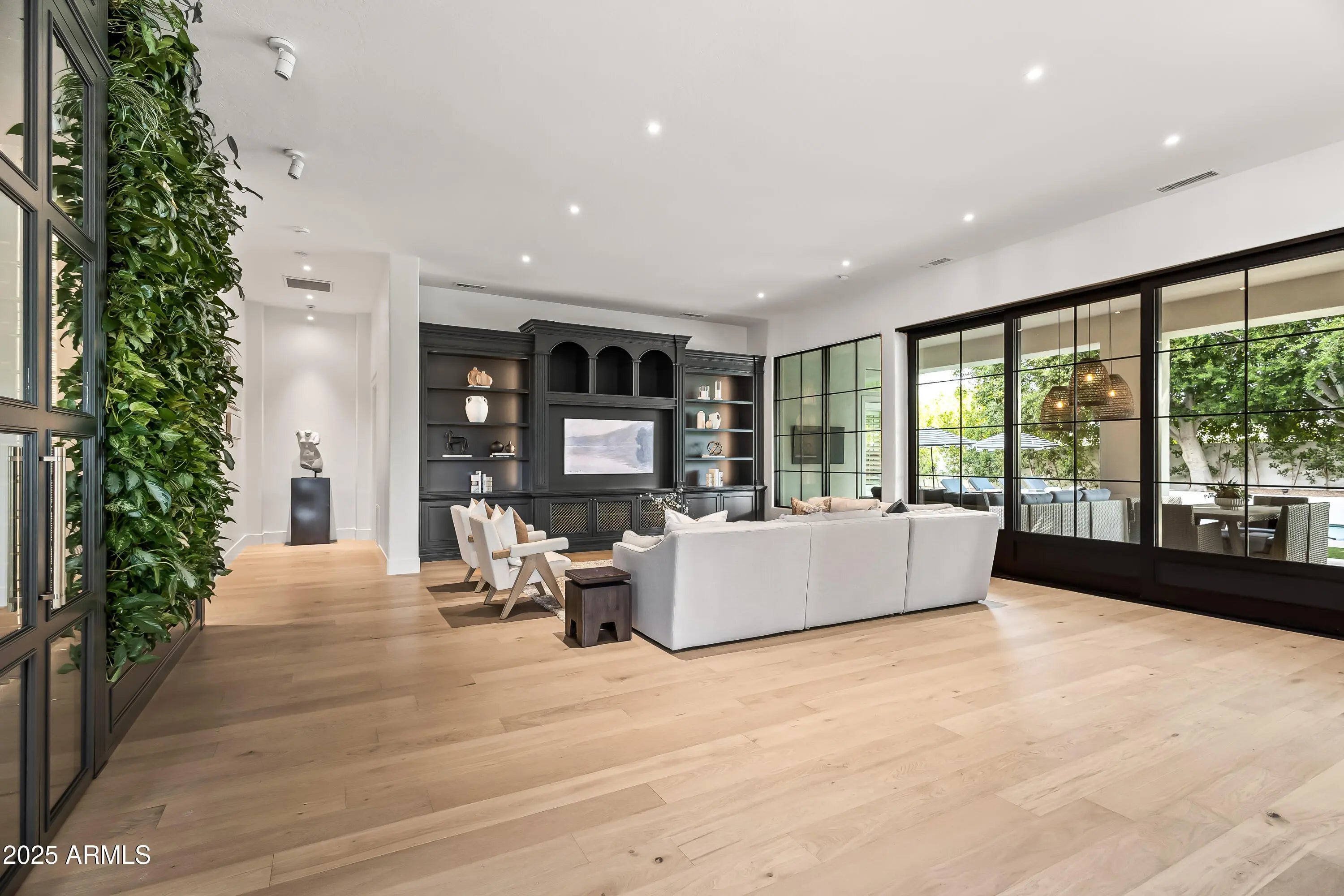 Photo of Listing #6914573