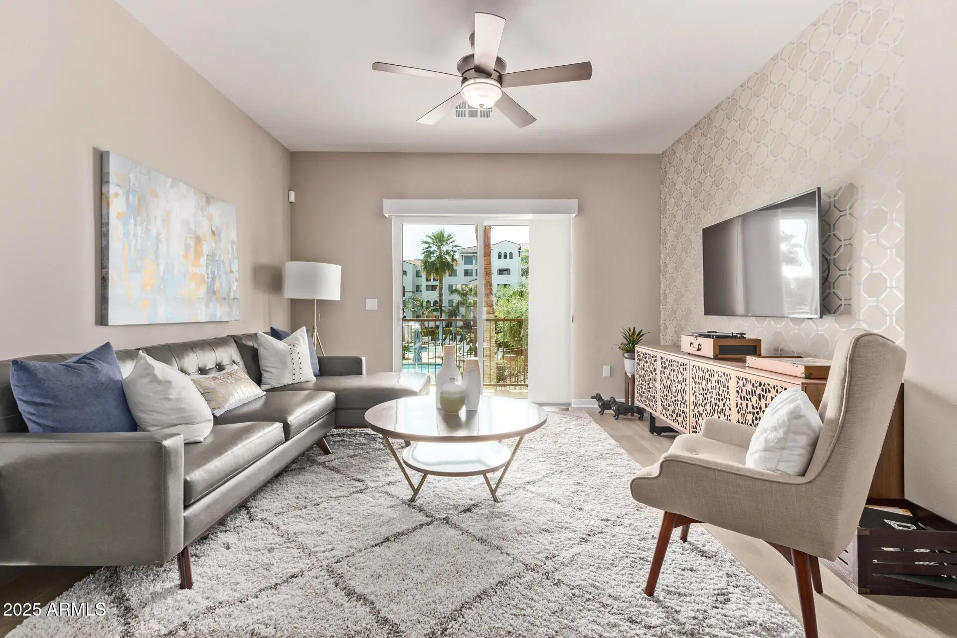 Photo of Listing #6908313