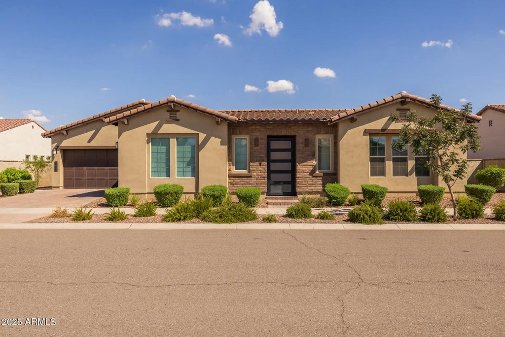 5451 S Benton, Mesa