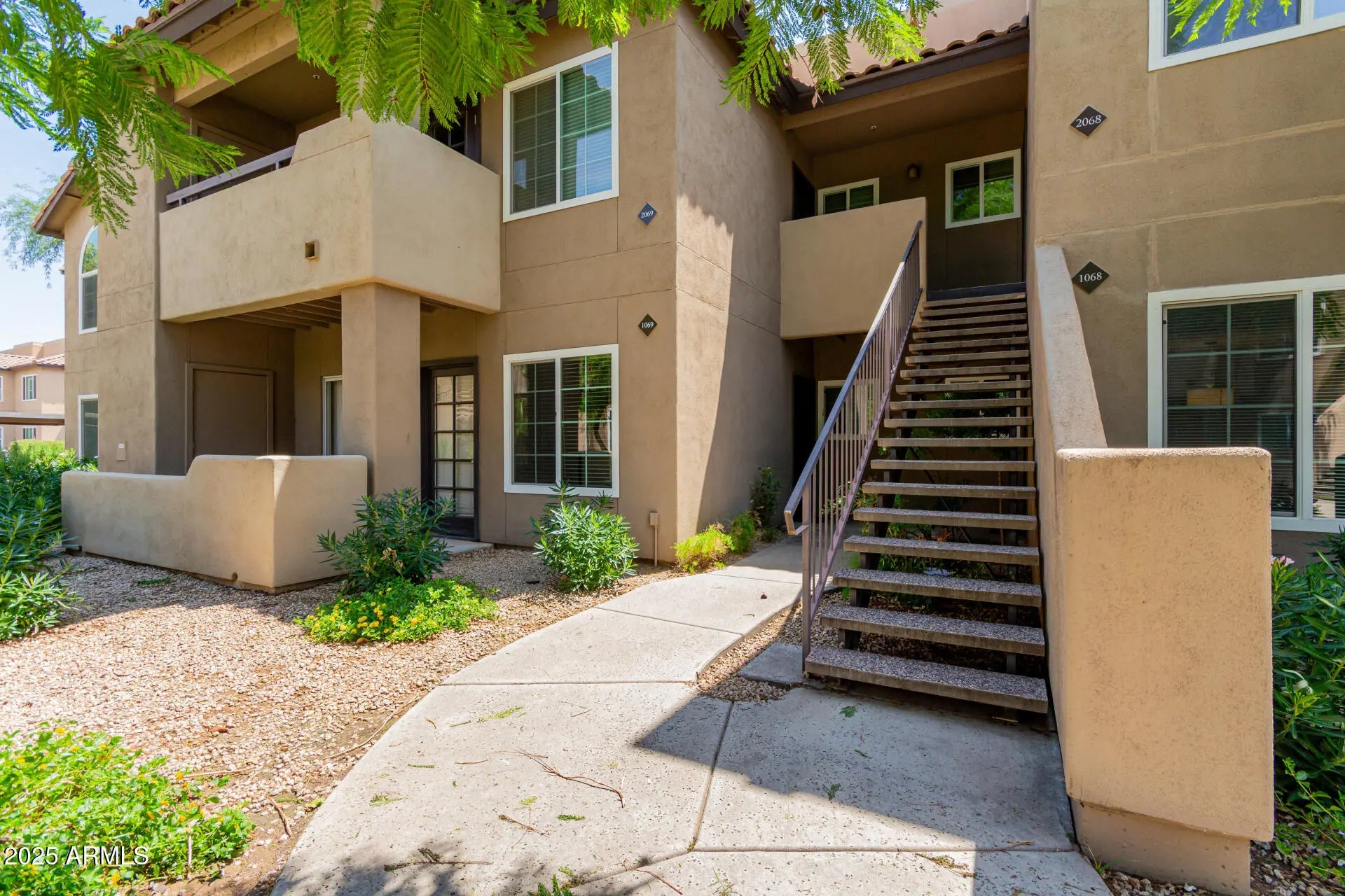 Photo of Listing #6910050