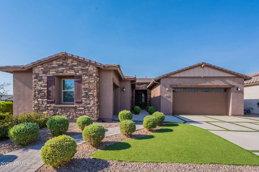 164 E Taurus Place, Chandler