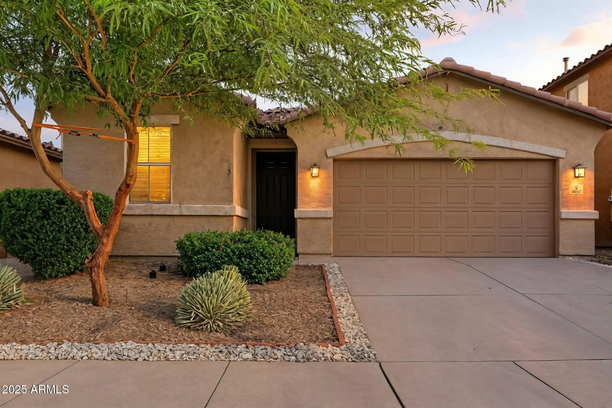 Photo of Listing #6908822