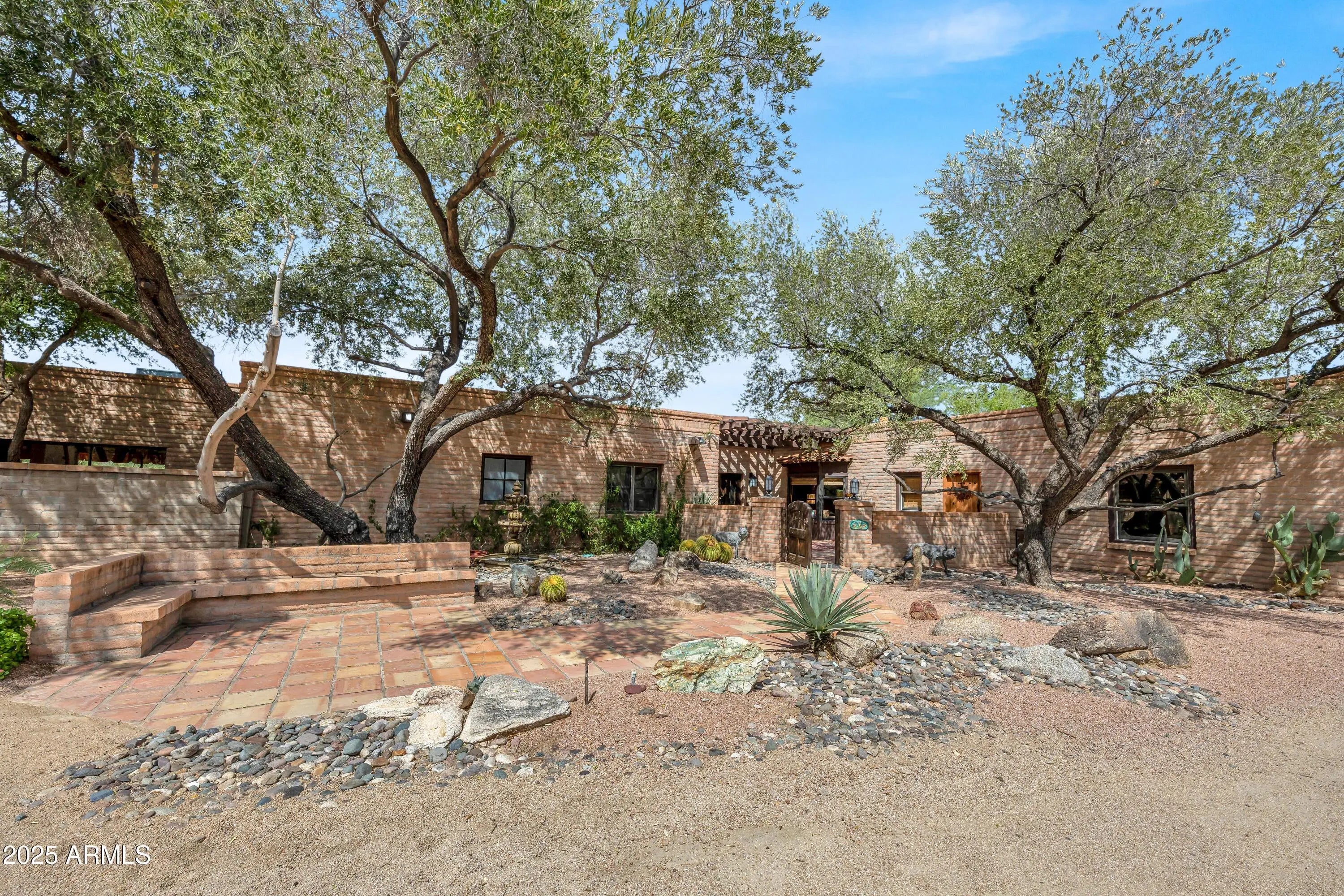 Photo of Listing #6915109