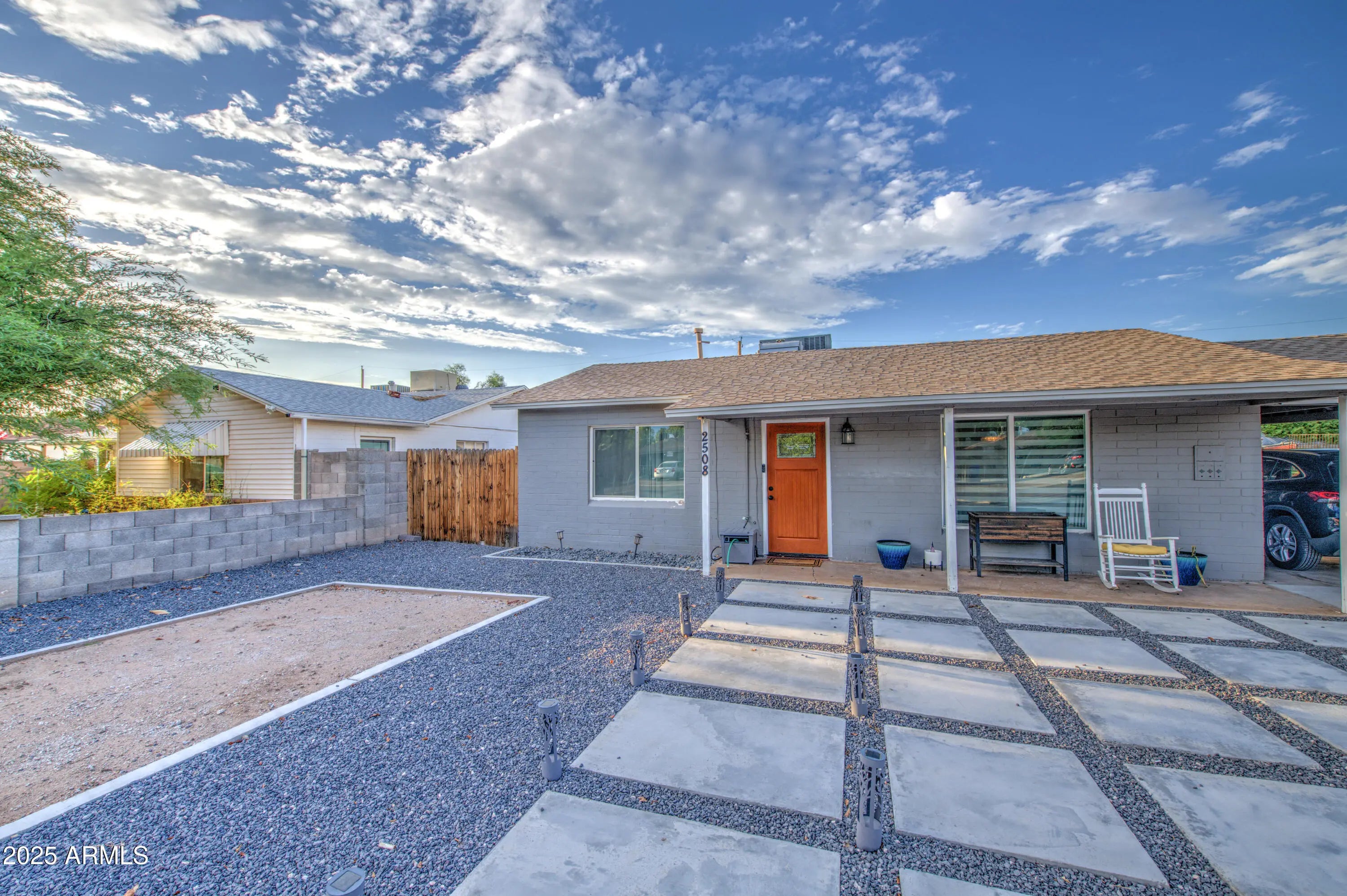 Photo of Listing #6913436