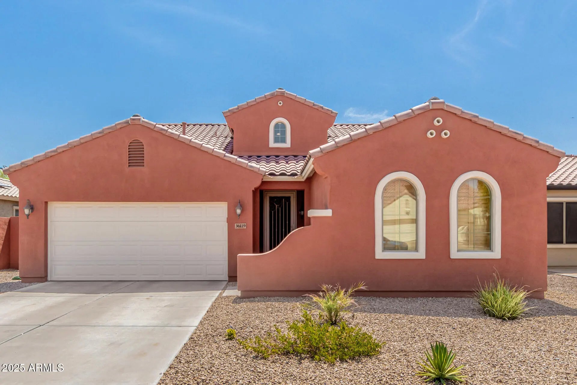 Photo of Listing #6916797