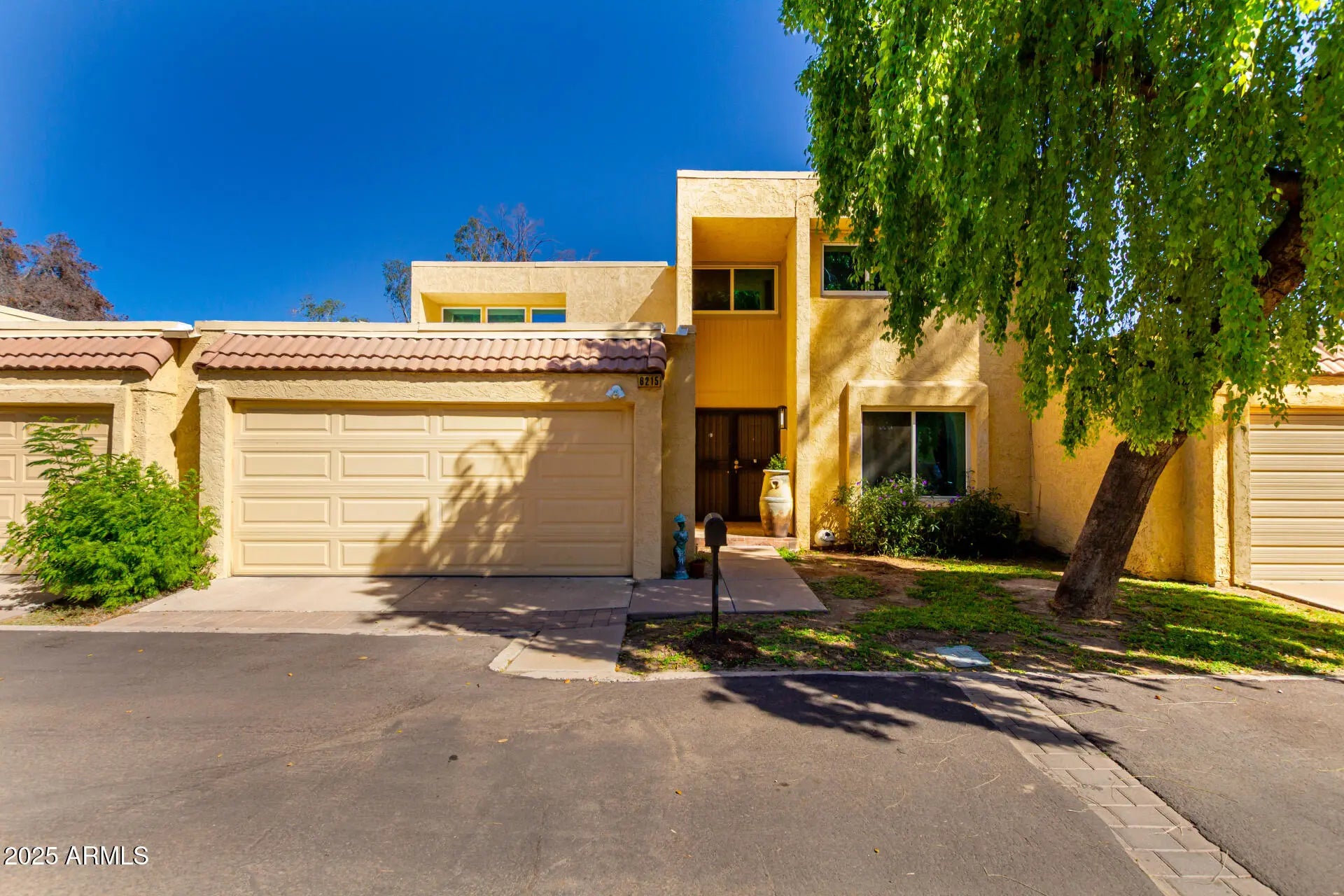 Photo of Listing #6931307