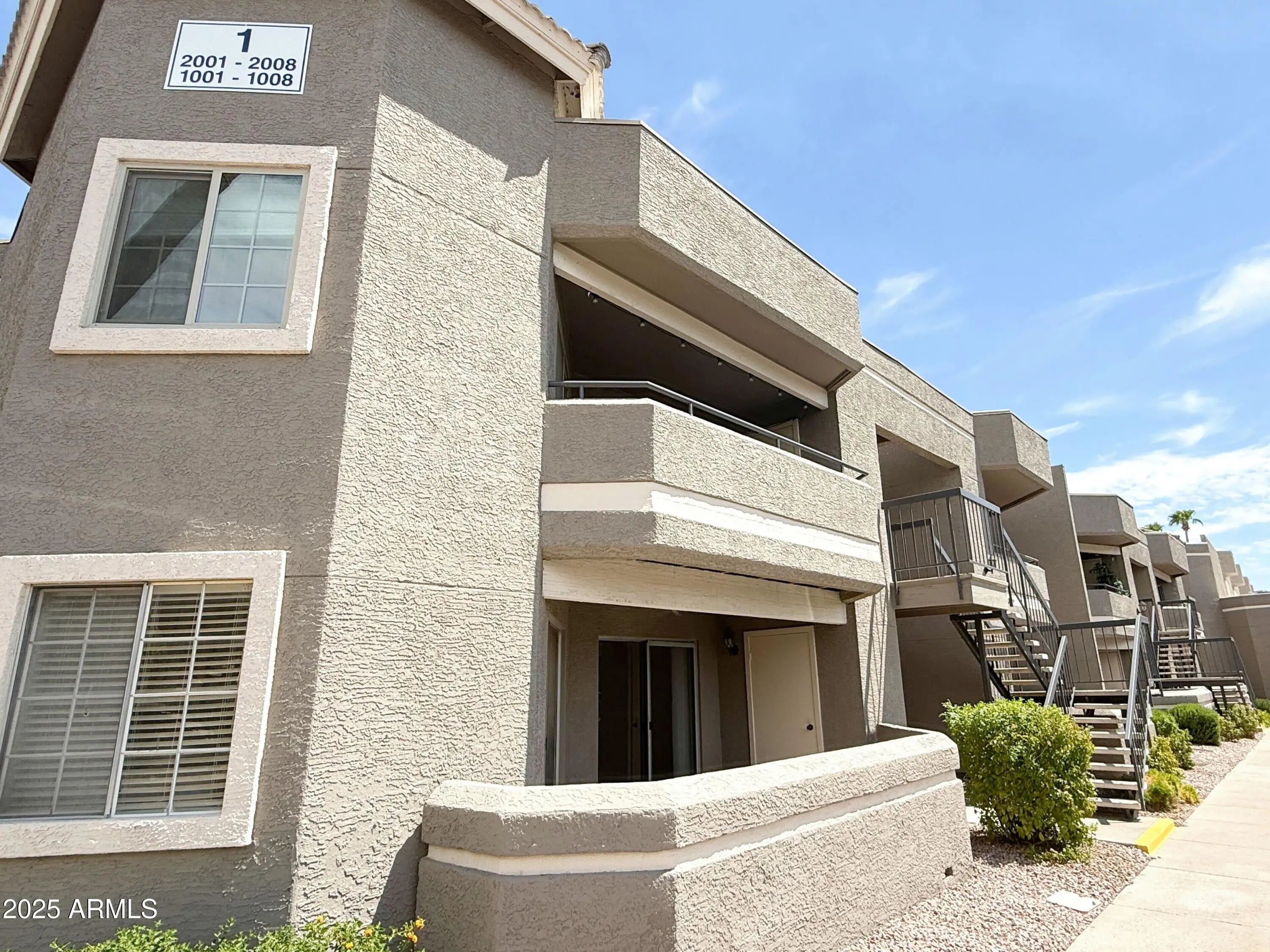 Photo of Listing #6908878