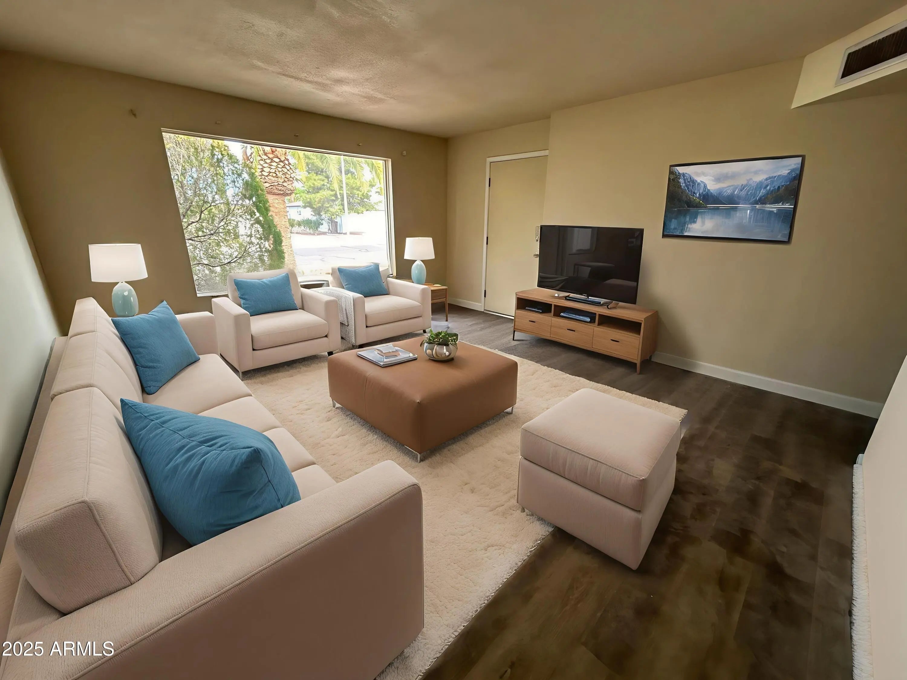 Photo of Listing #6908870