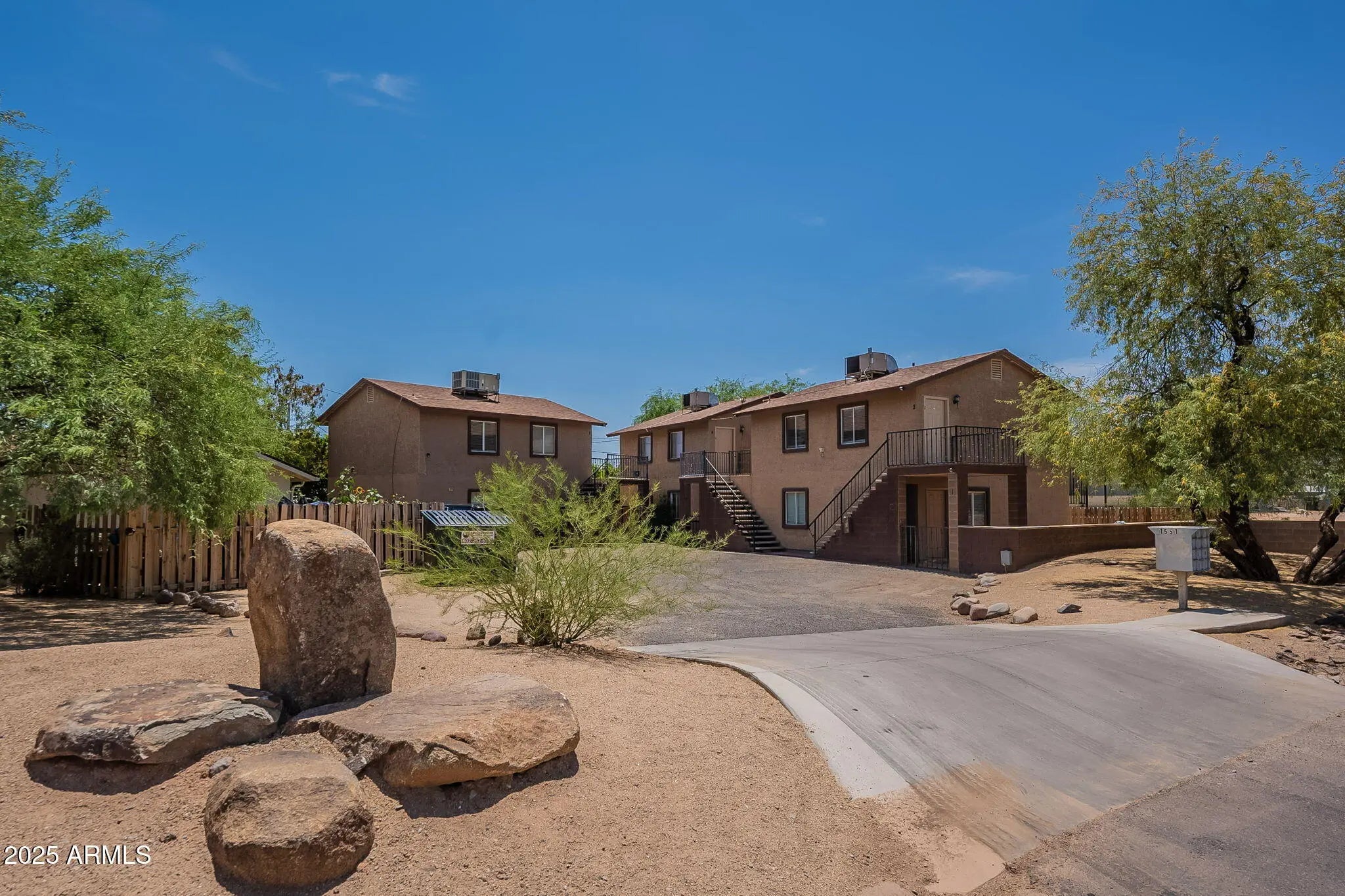 Photo of Listing #6908943