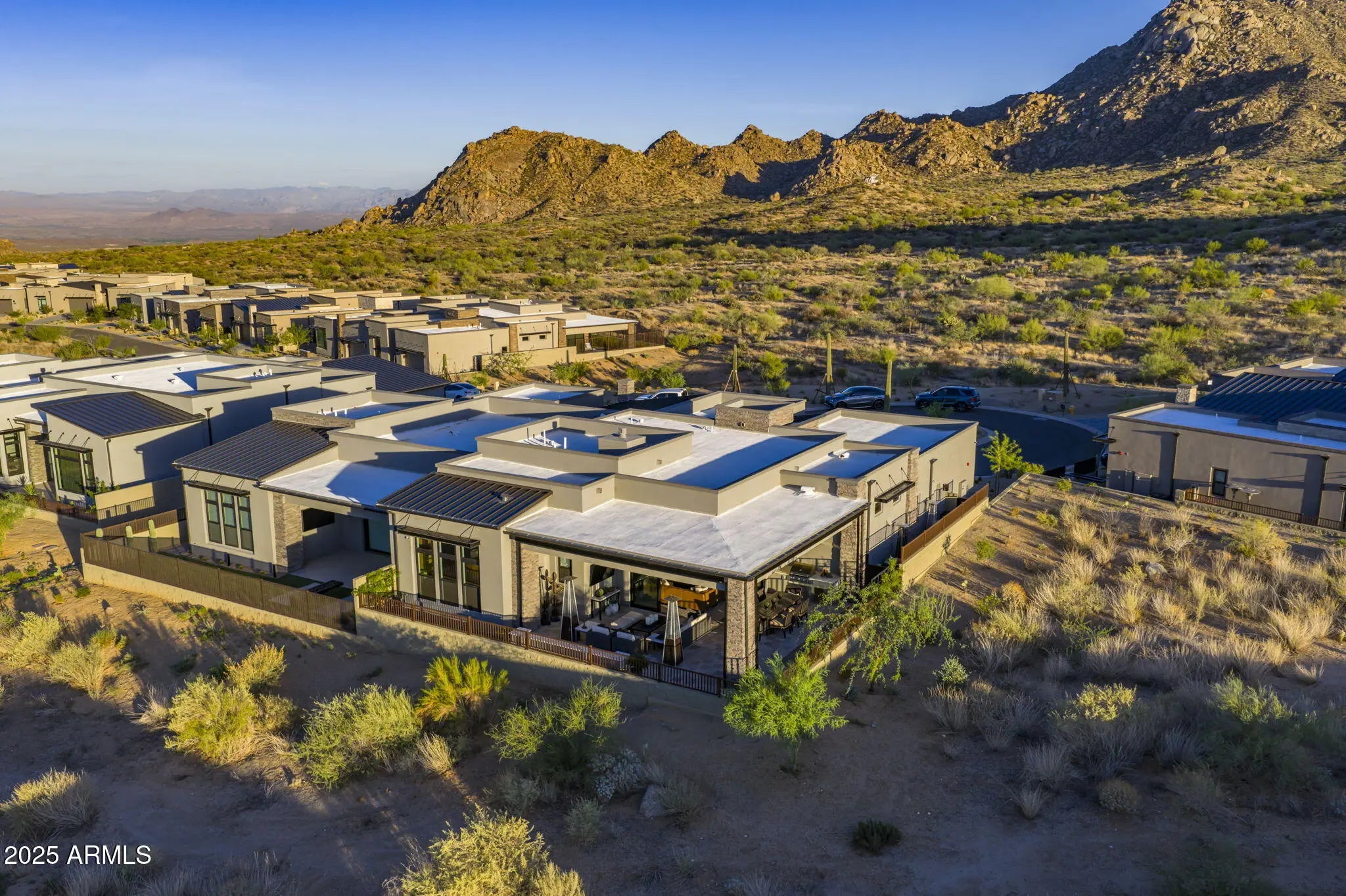 Photo of Listing #6918093