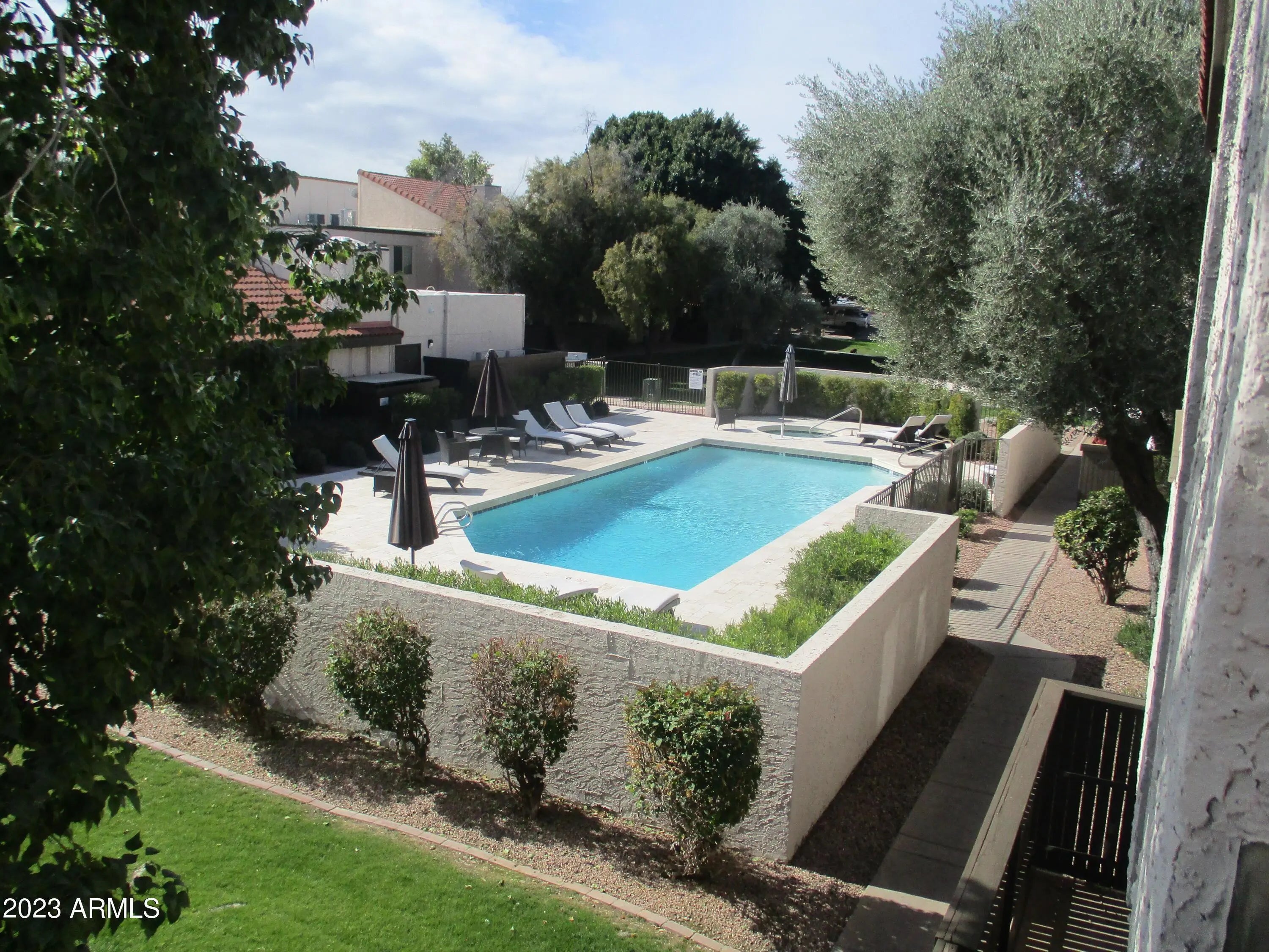 Photo of Listing #6909013