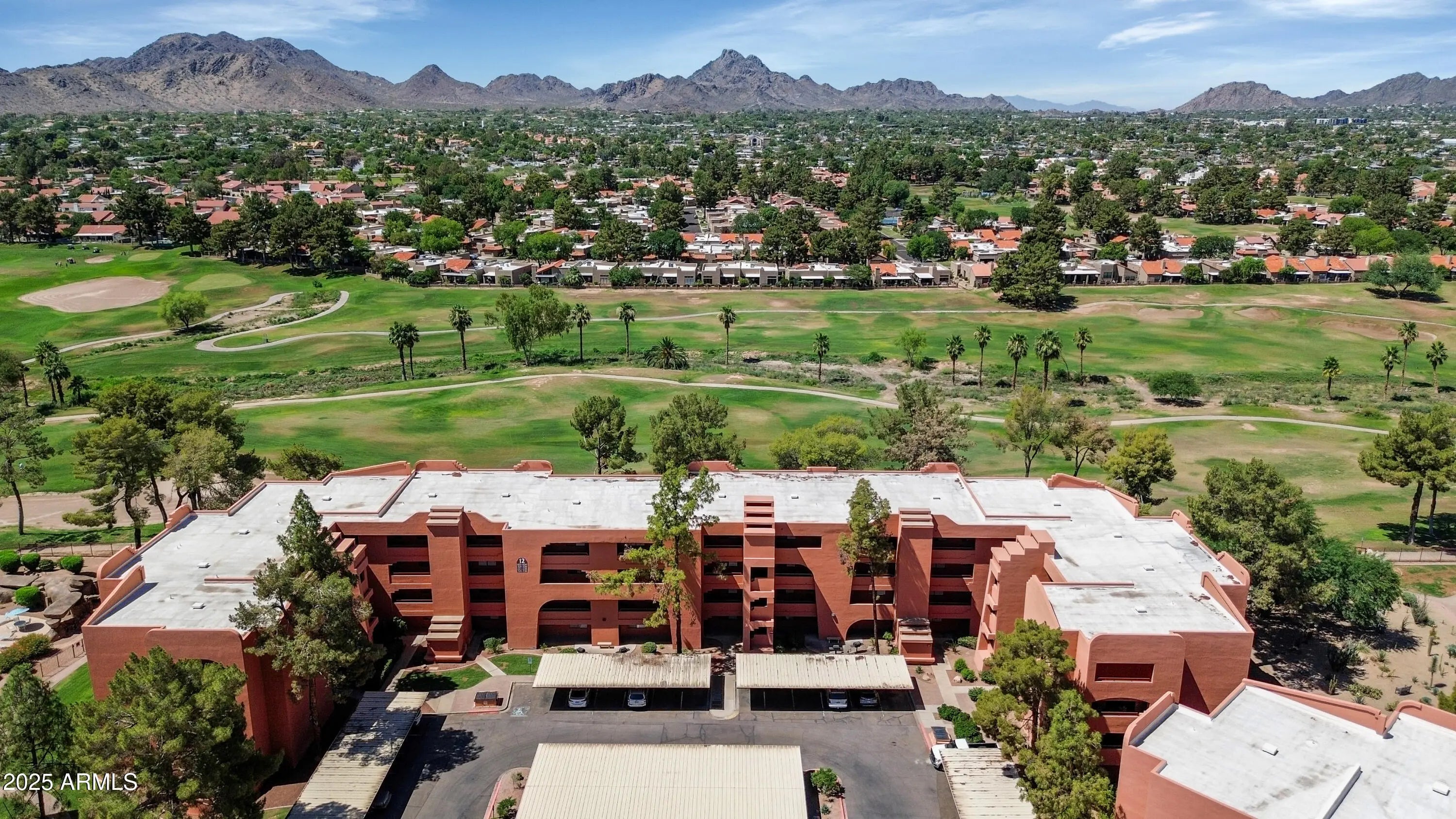 Photo of Listing #6909197