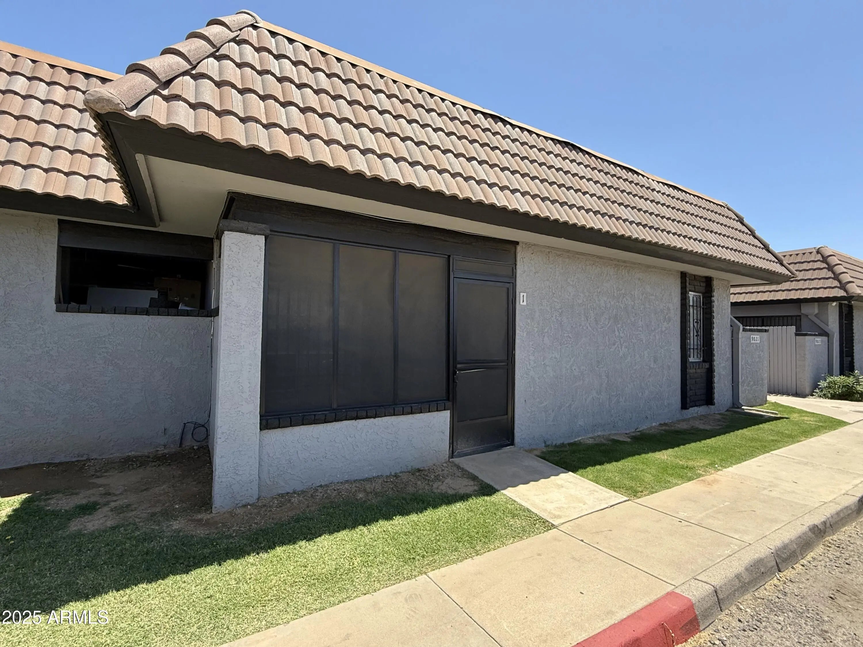 Photo of Listing #6909901