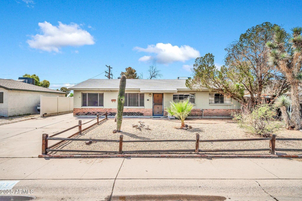 2337 W Diana Avenue, Phoenix