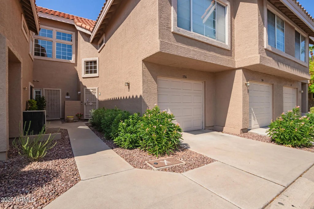 1633 E Lakeside Drive (unit 156), Gilbert