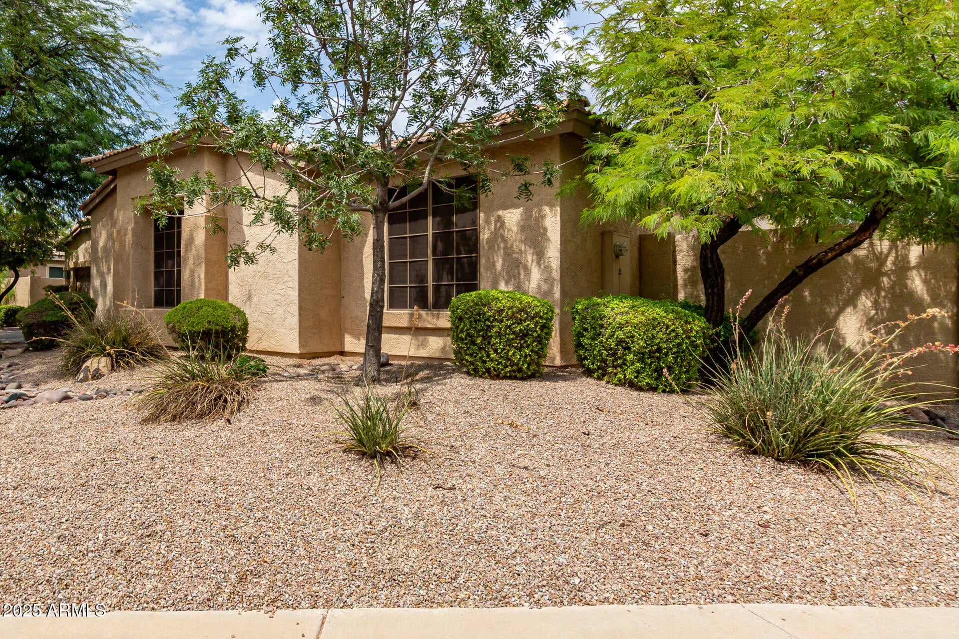 Photo of Listing #6910725