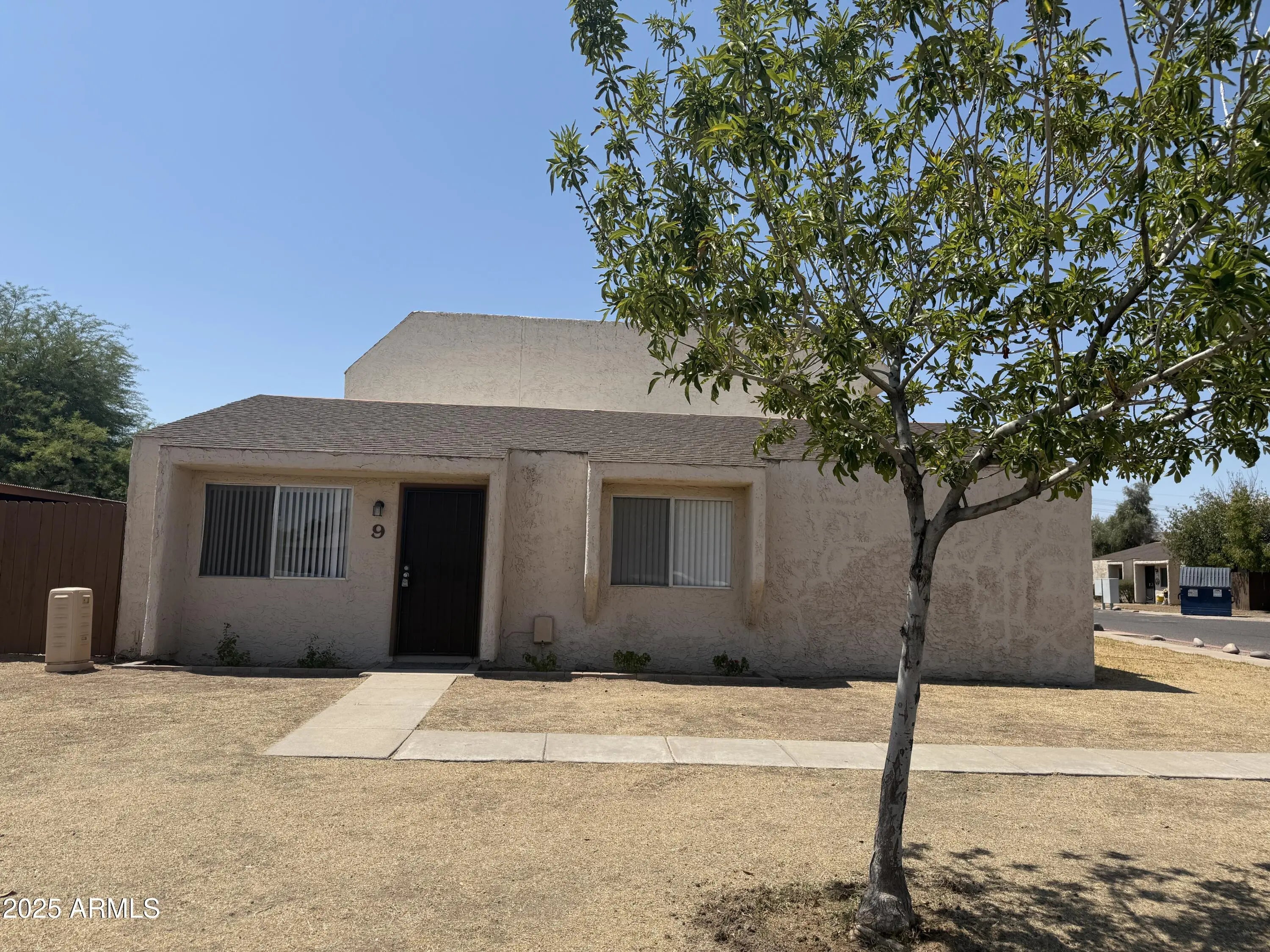 Photo of Listing #6909321