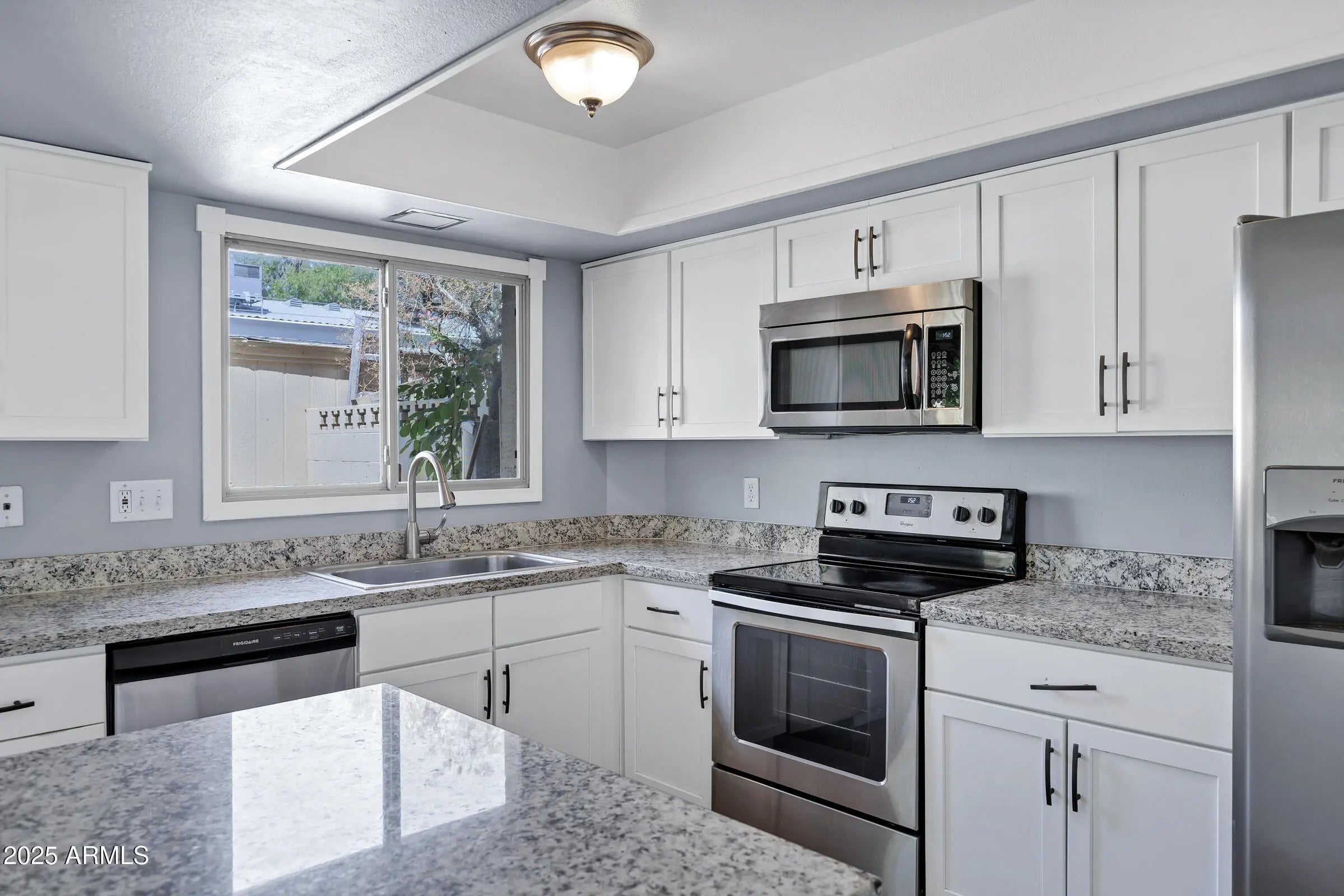 Photo of Listing #6909649