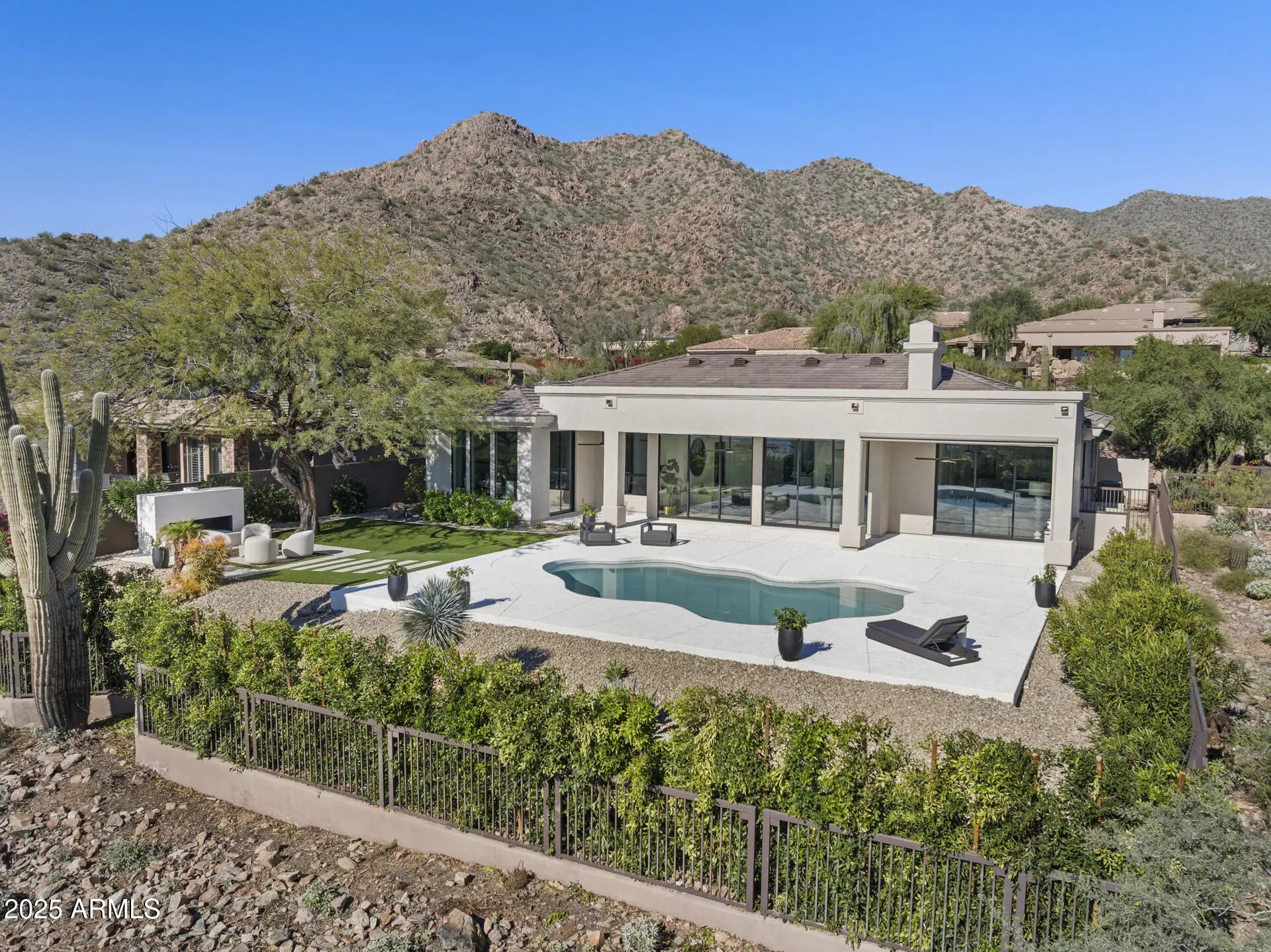 Photo of Listing #6912419