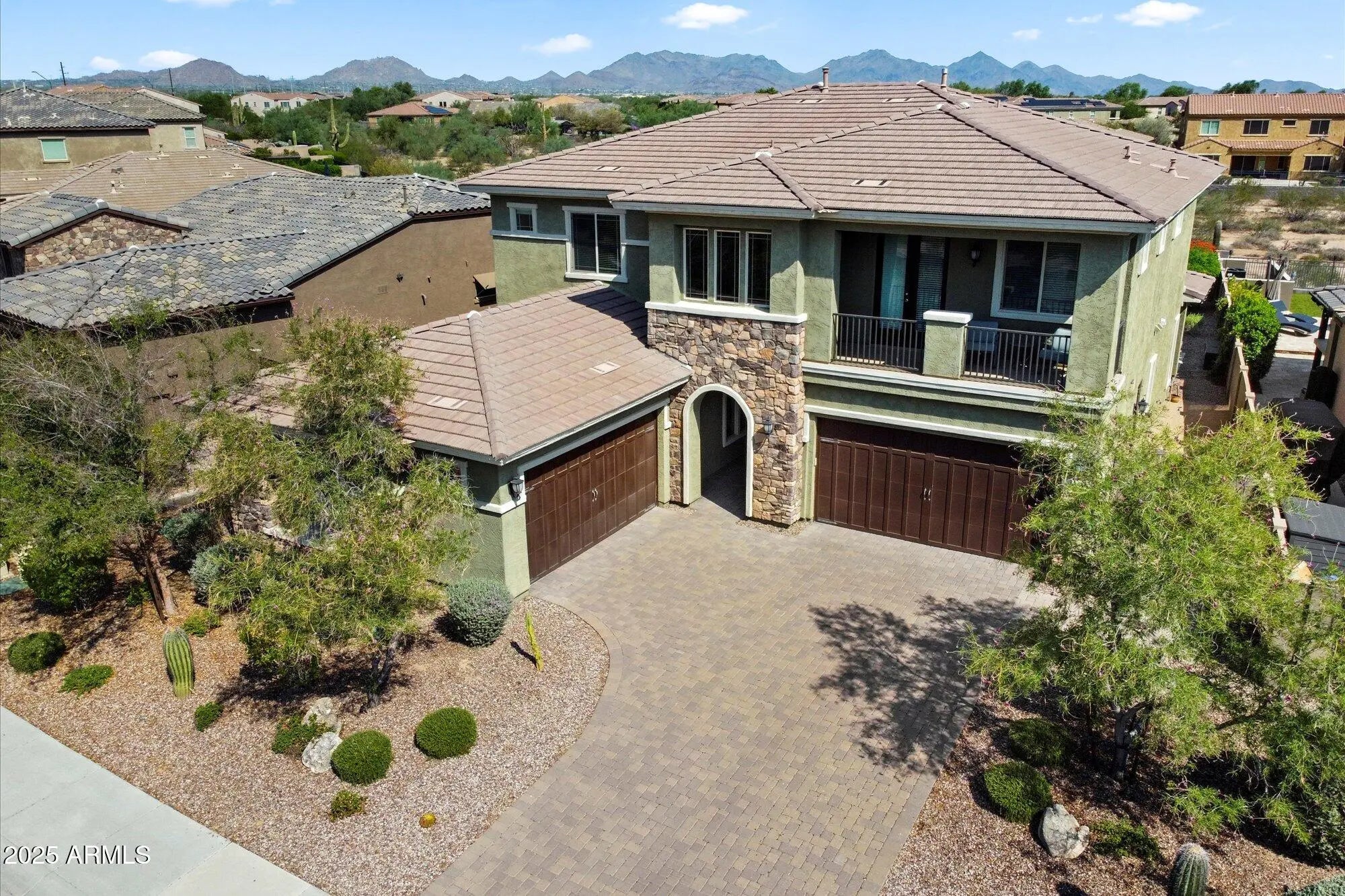 Photo of Listing #6911185