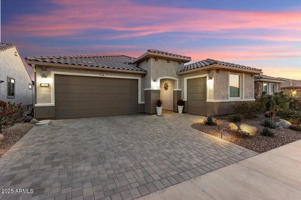 27453 W Wahalla Lane, Buckeye