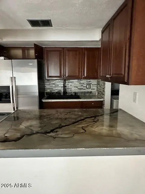 Photo of Listing #6932231