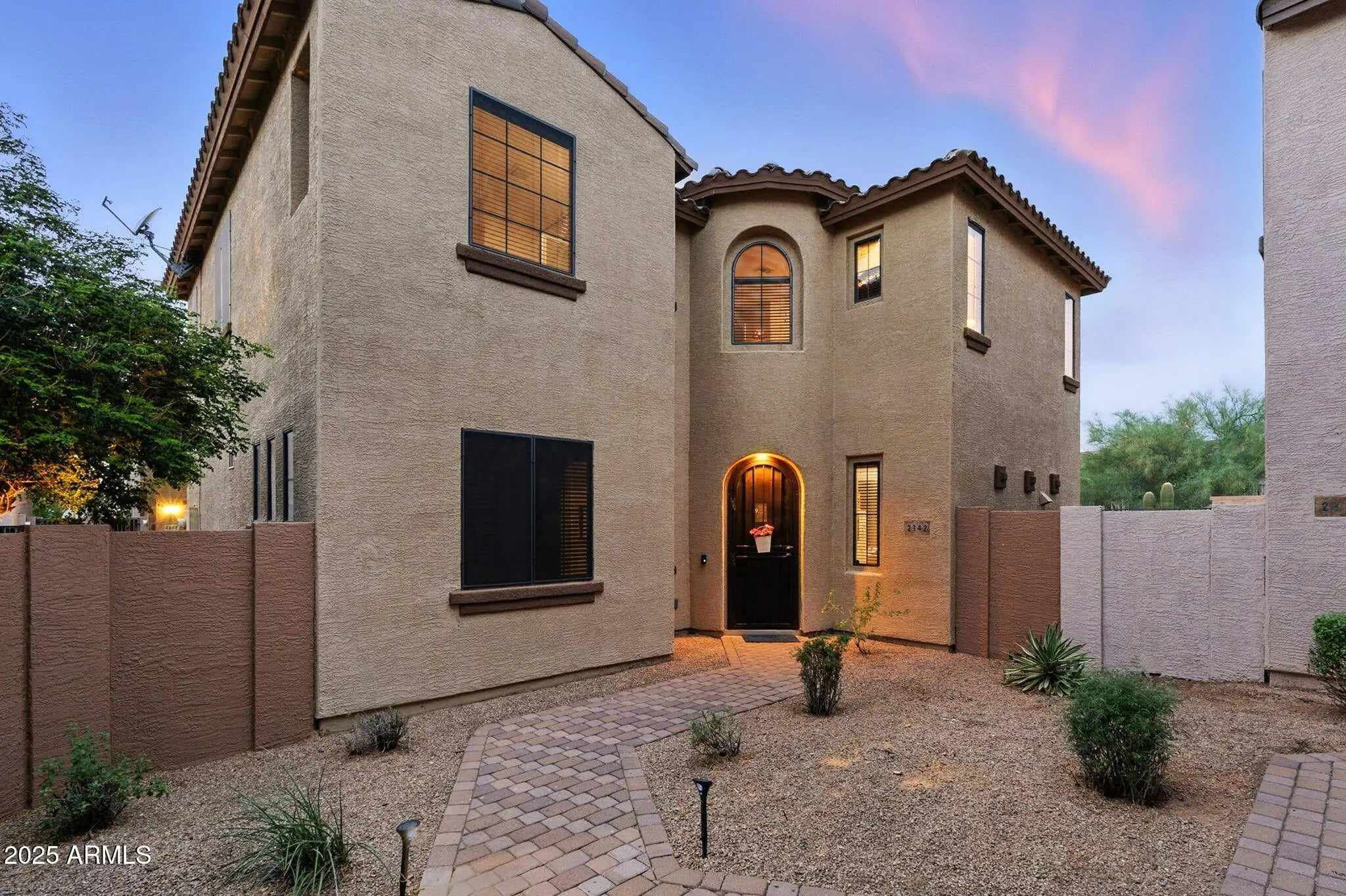 Photo of Listing #6912029