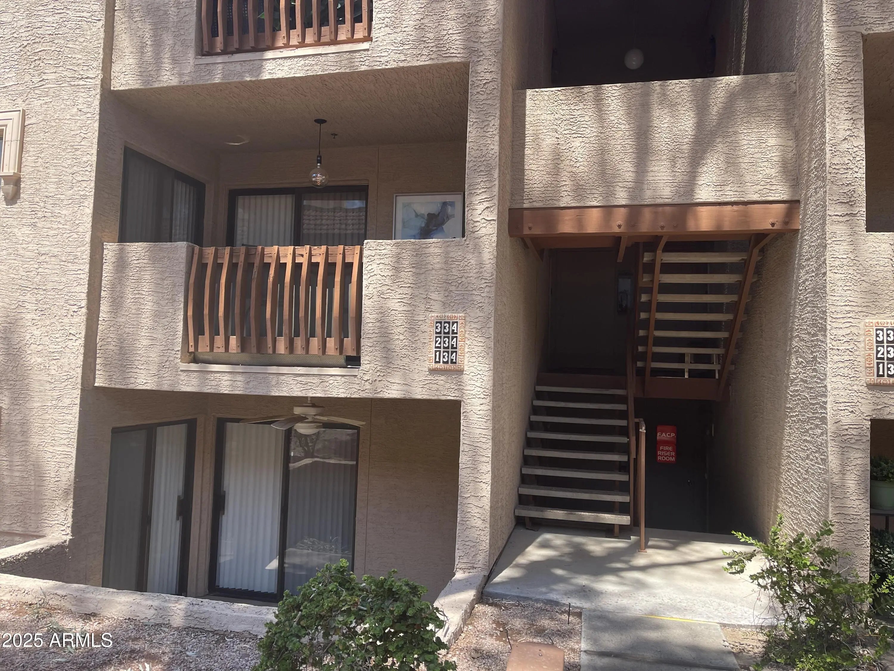 Photo of Listing #6909626