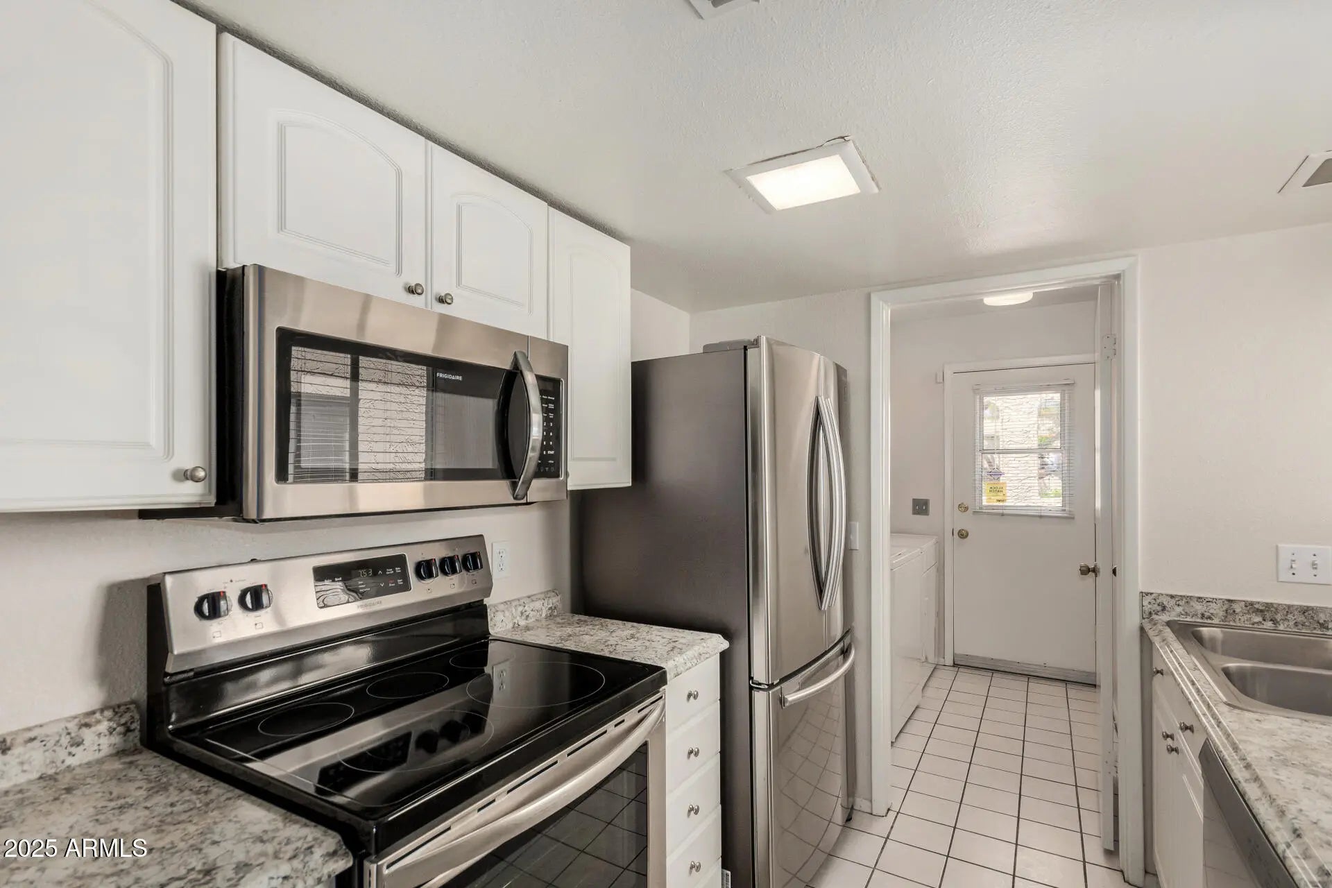 Photo of Listing #6910599