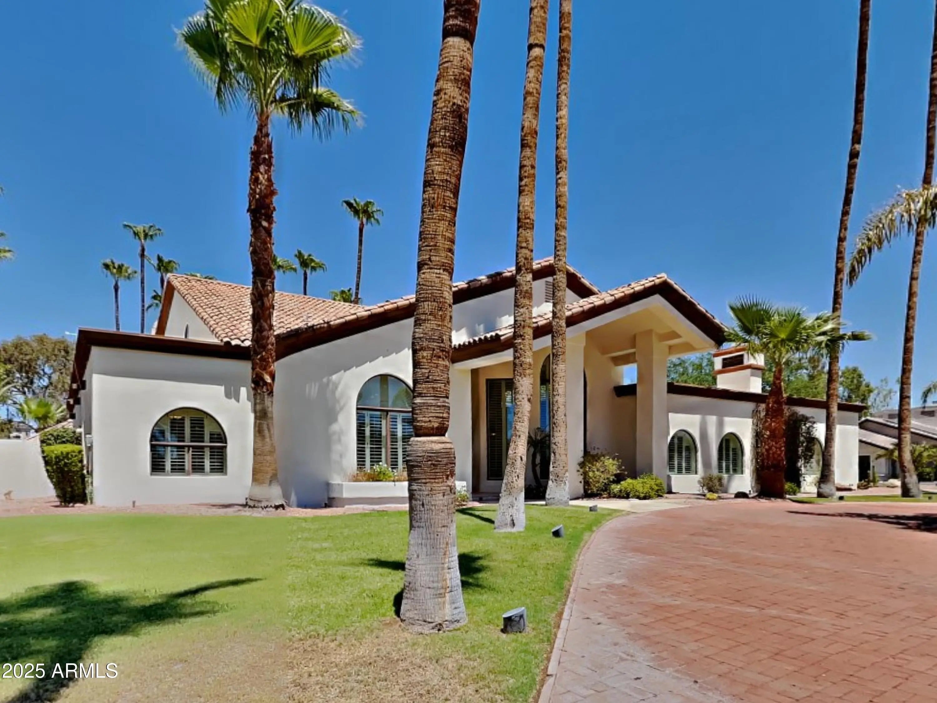 Photo of Listing #6909608