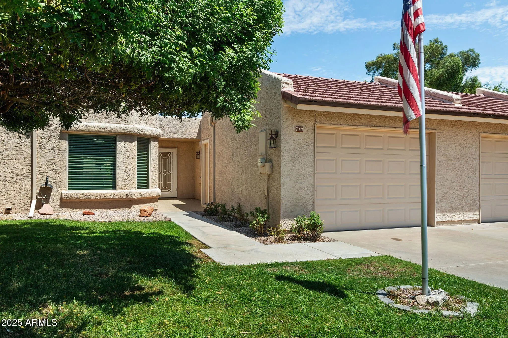 Photo of Listing #6909602