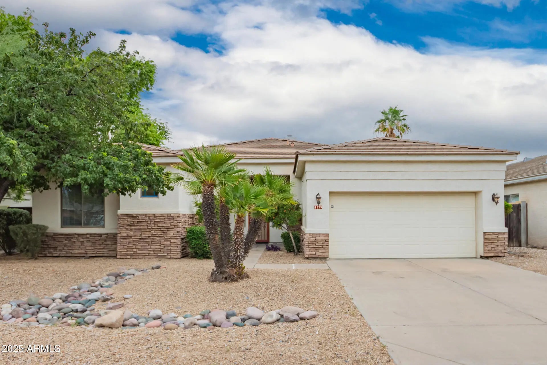 Photo of Listing #6909682